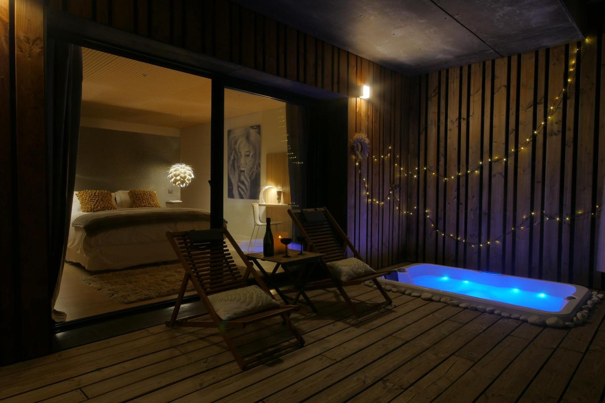 King Room Spa Bath