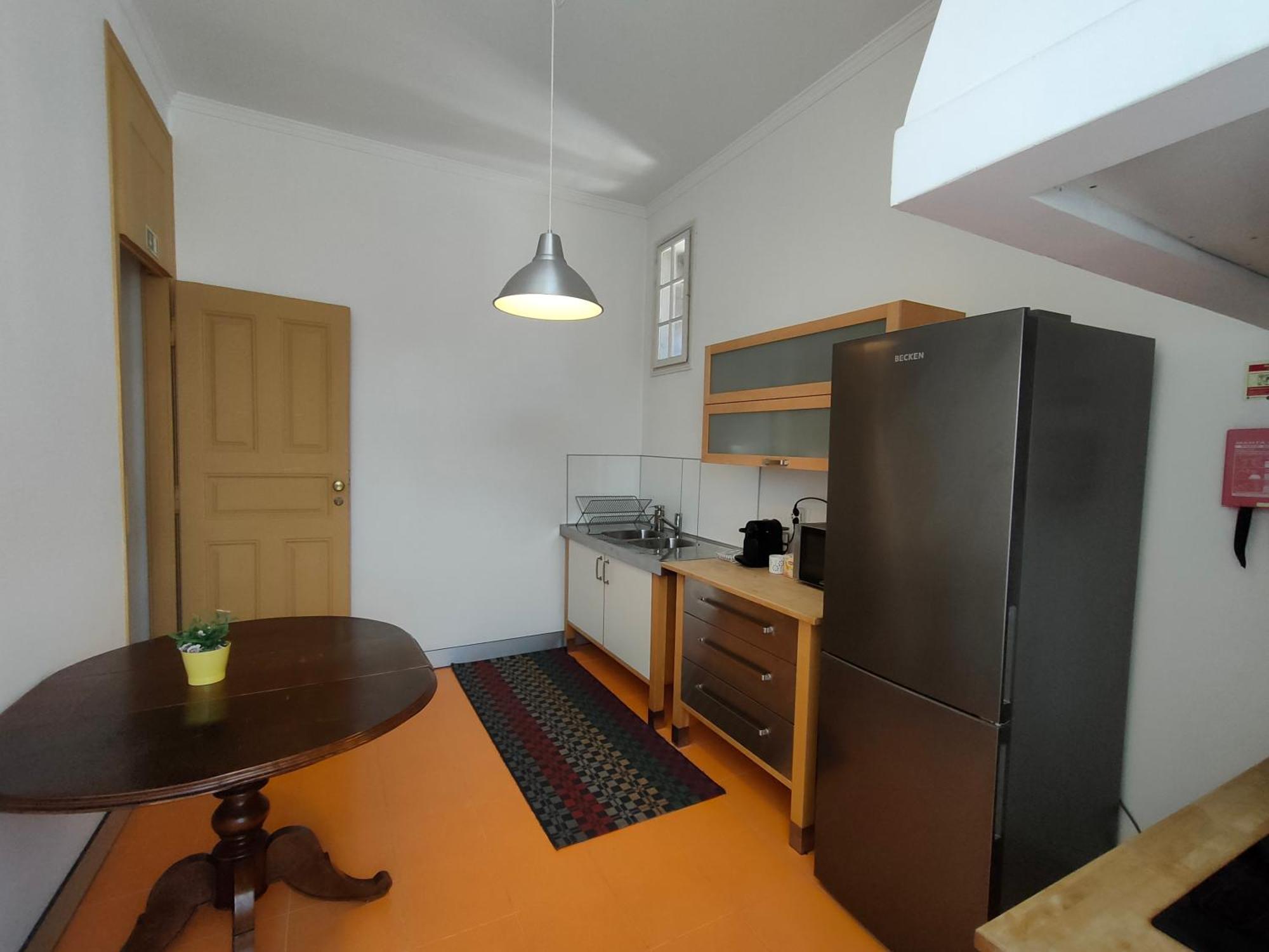 Twin Room with Shared Bathroom,856323740:JPEG
