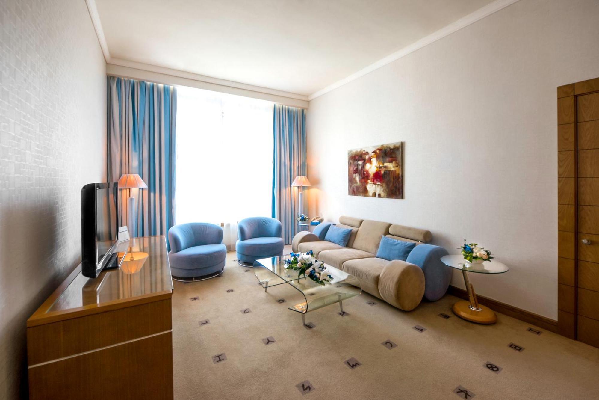 Executive Suite City View