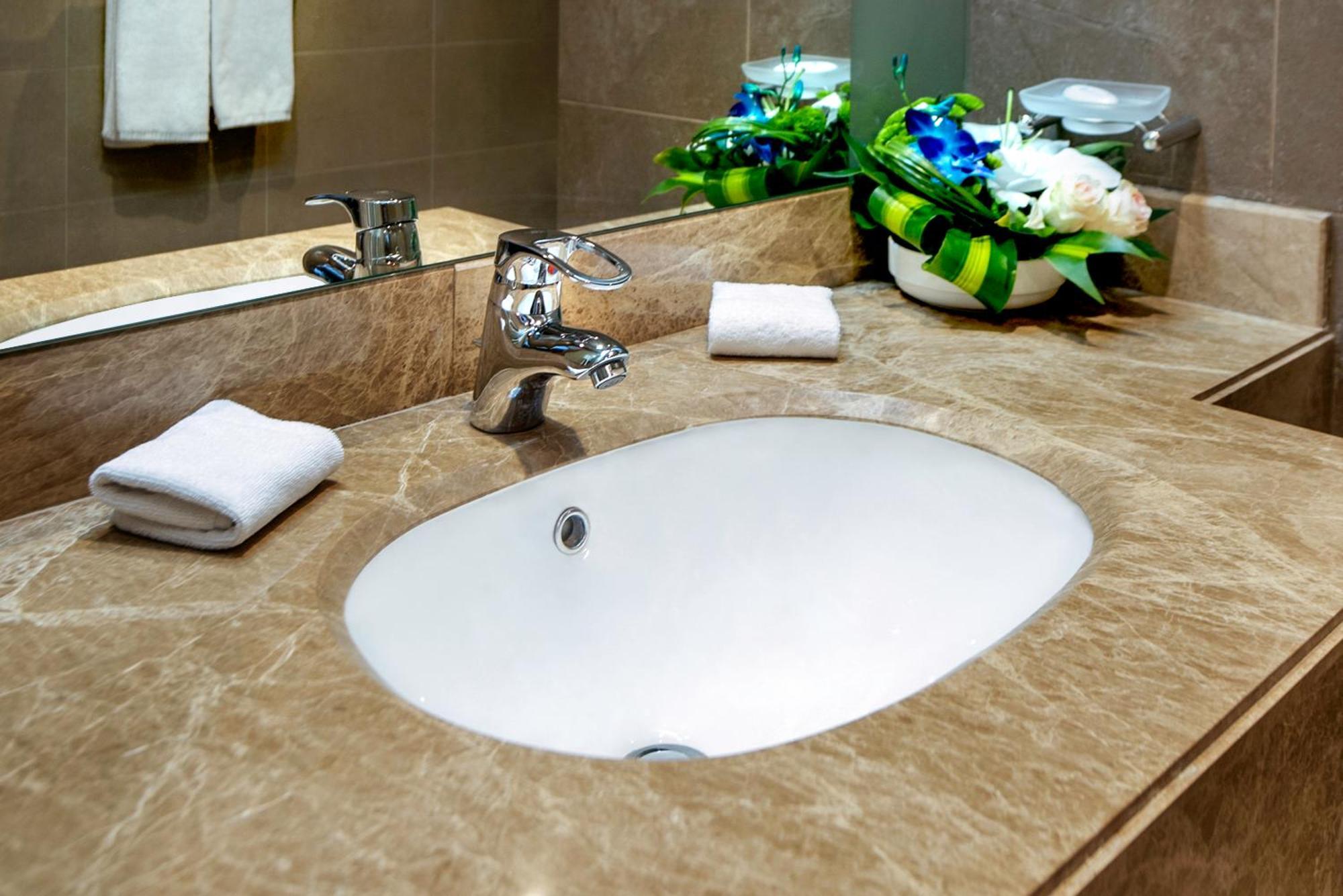 Executive Suite City View