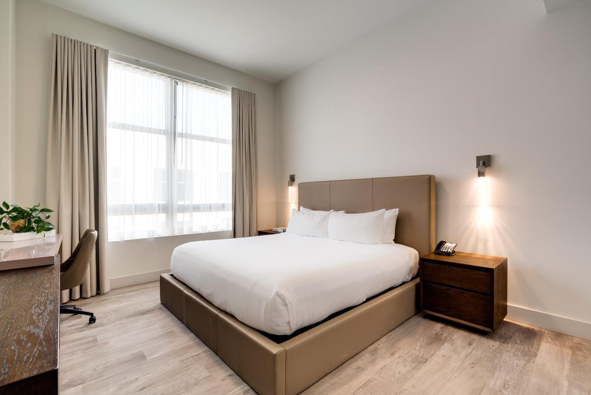 Three Bedroom Suite with Water View,1556625601:JPEG