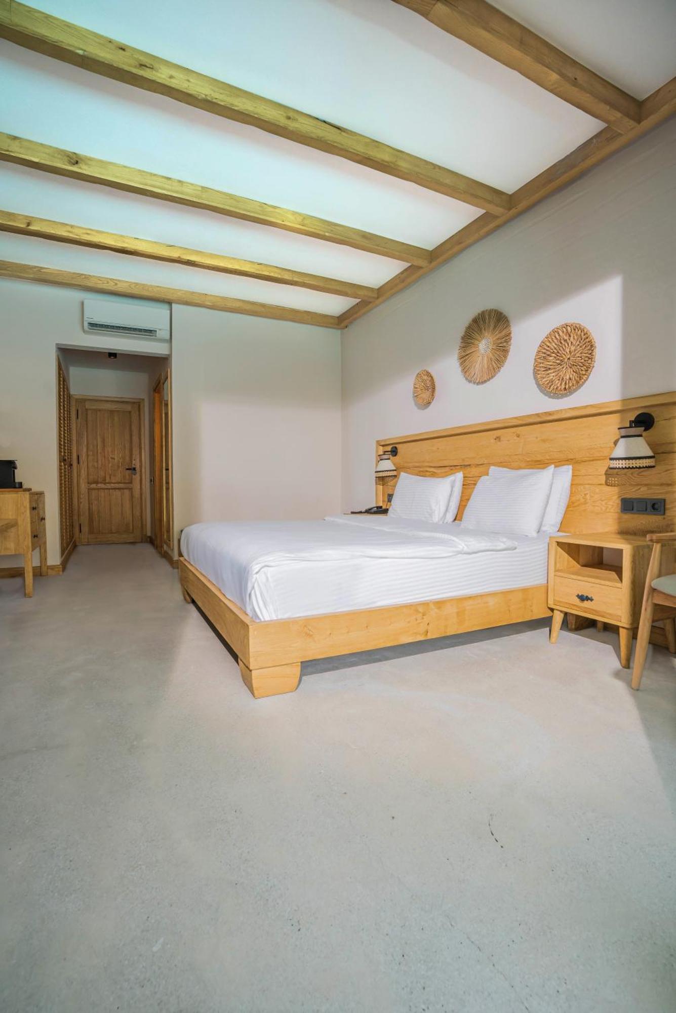 Double Room Swimming Pool Access,1426147509:JPEG