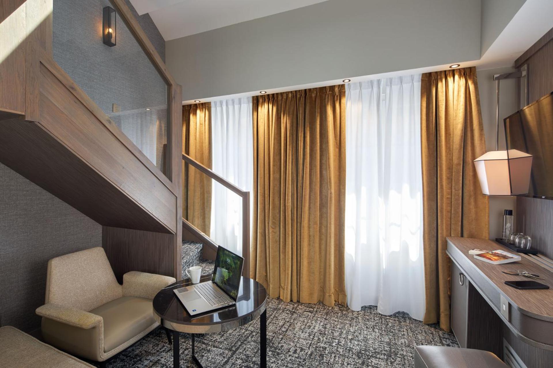 Duplex Suite Spa Access