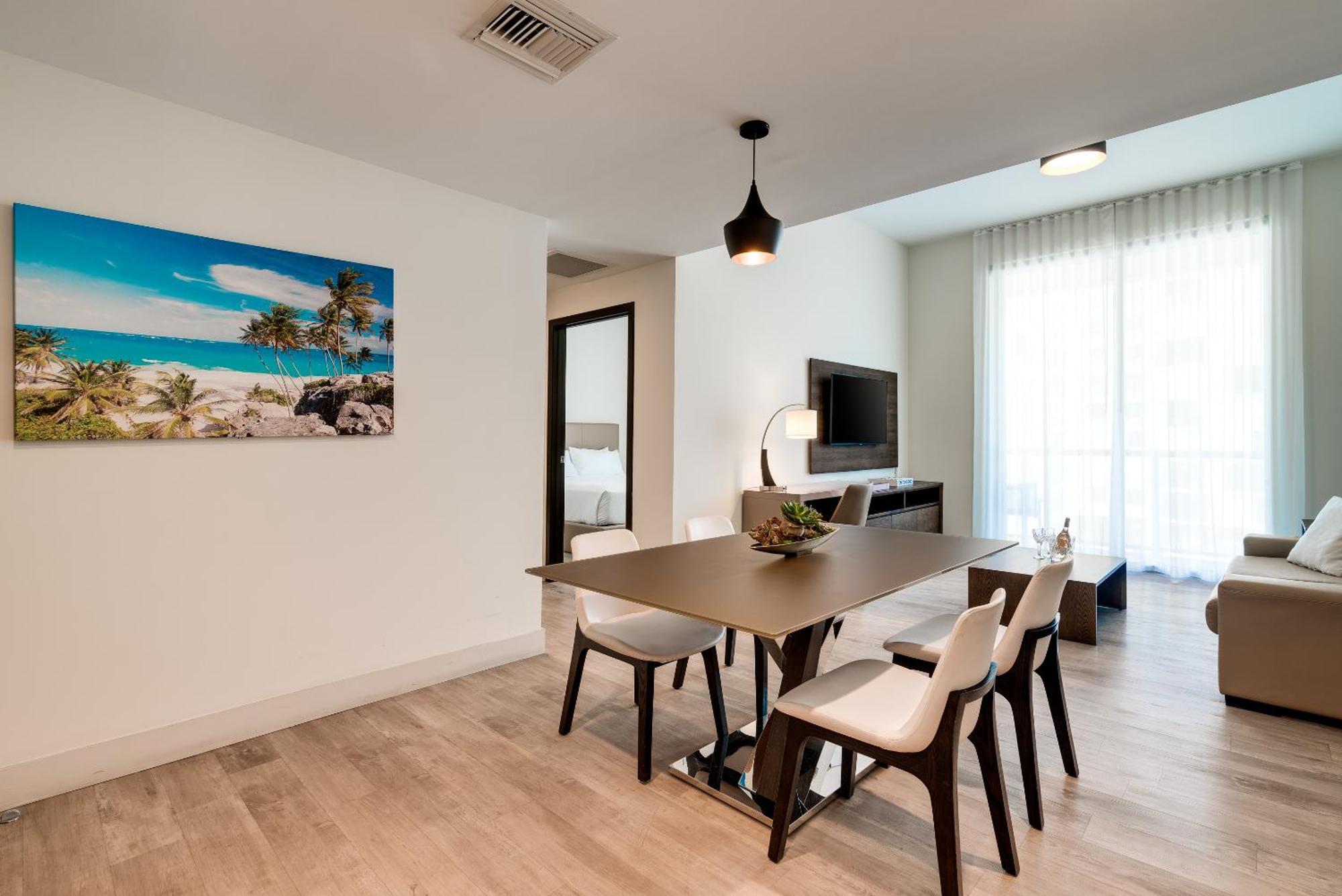 One Bedroom Suite King Balcony Water View