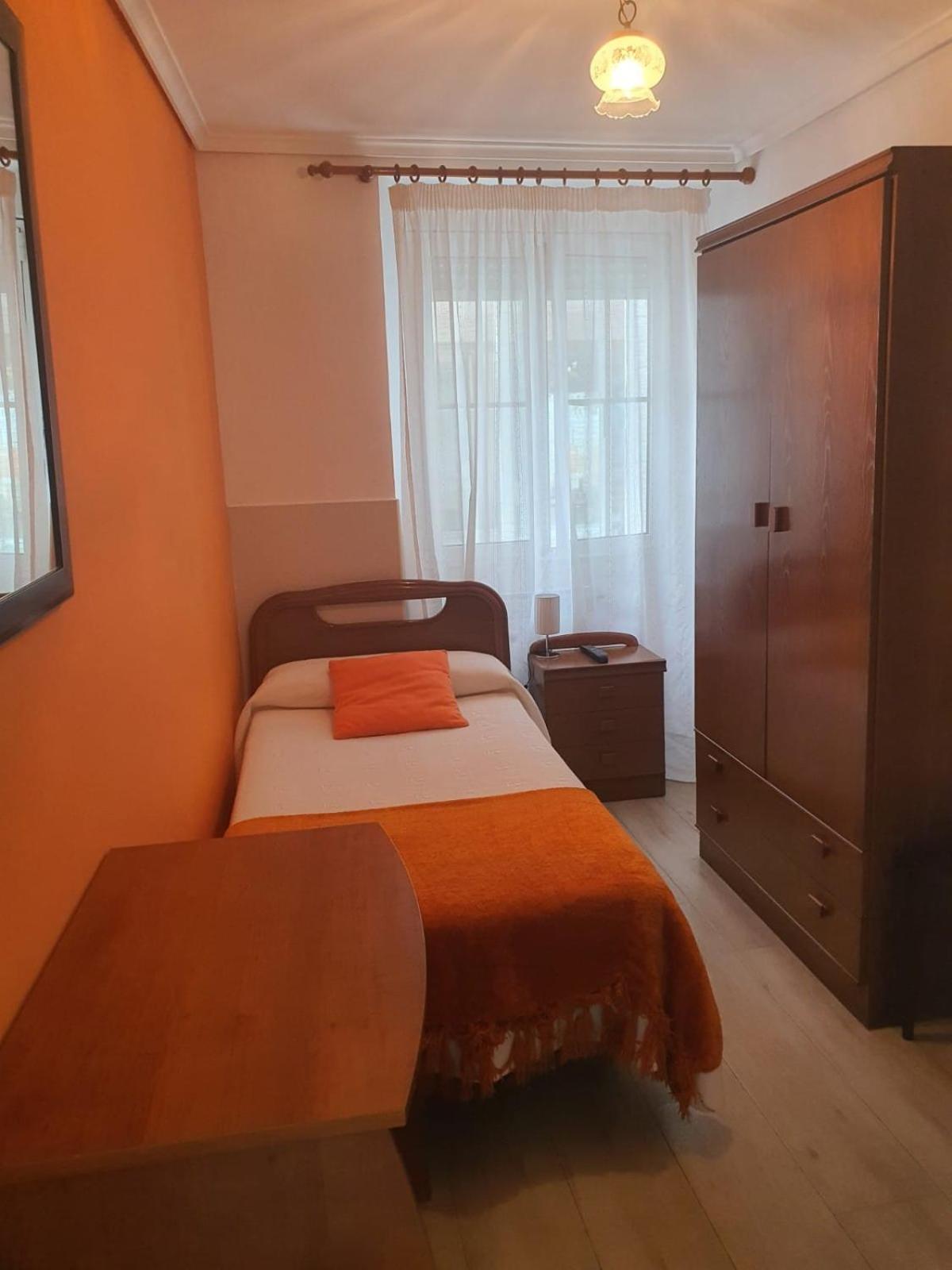 Single Room,1556812279:JPEG