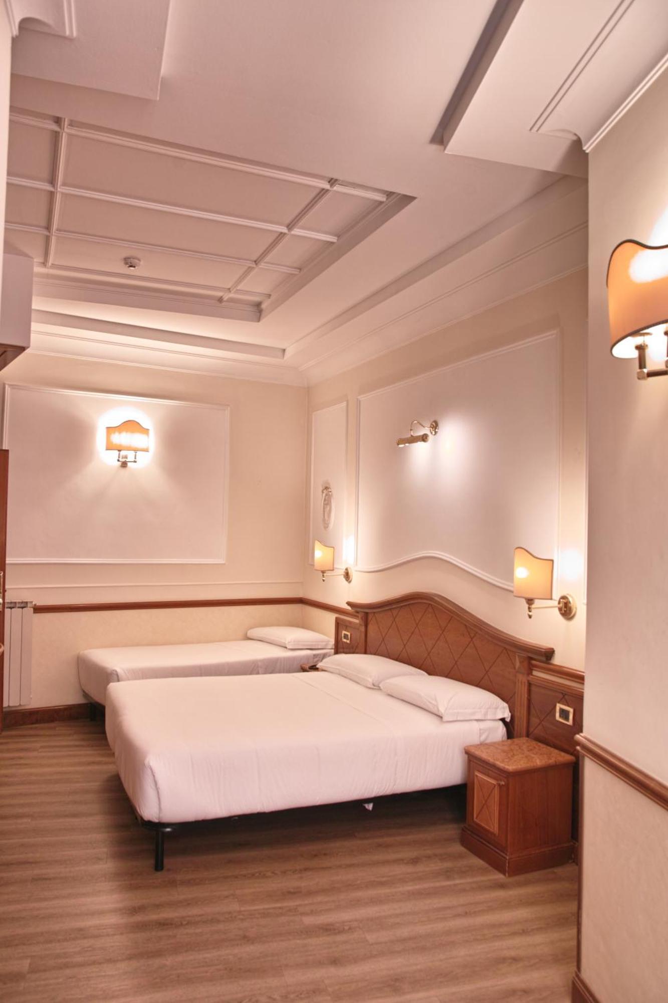 Triple Room,1556941789:JPEG