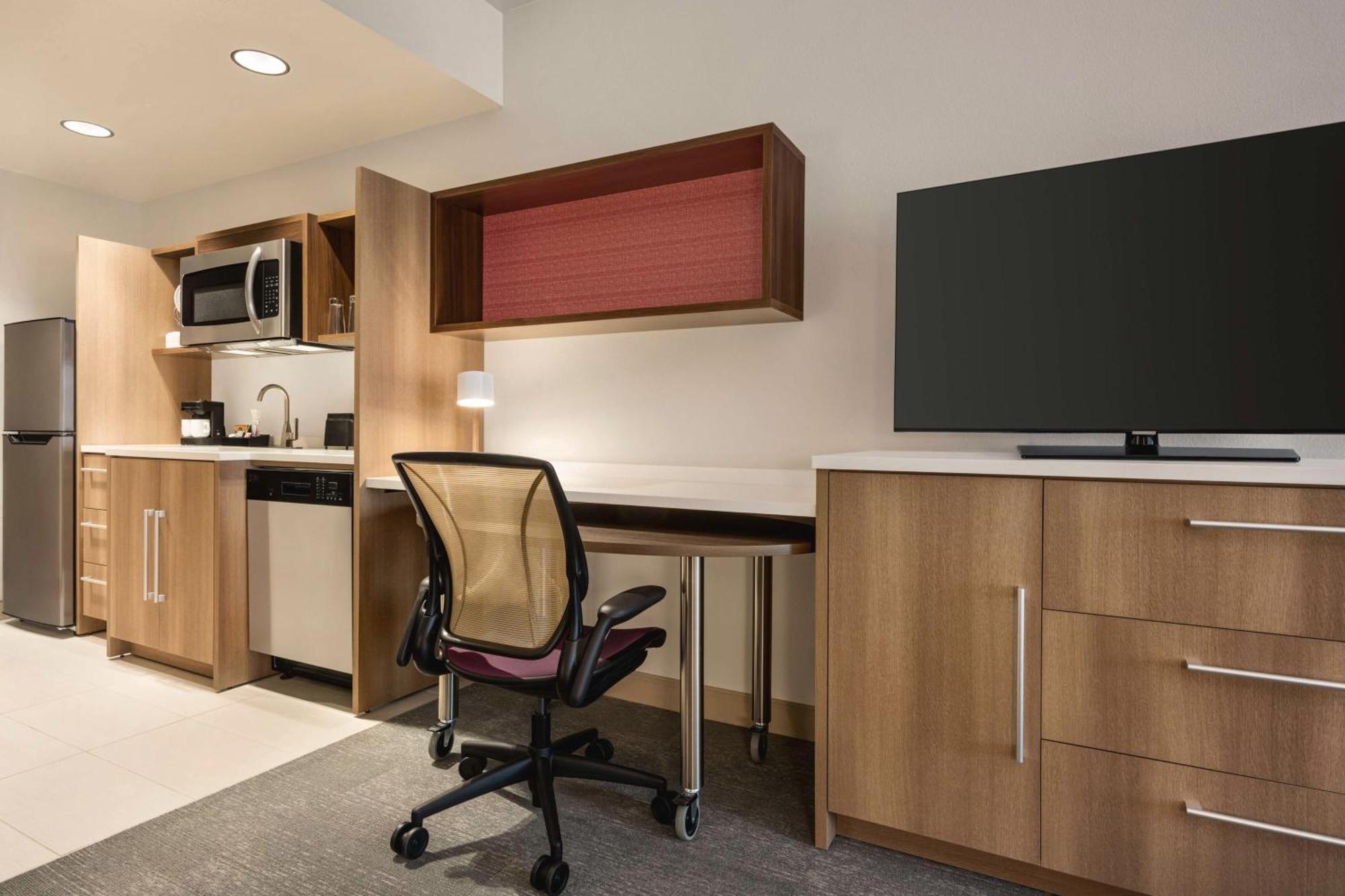 King Studio Suite