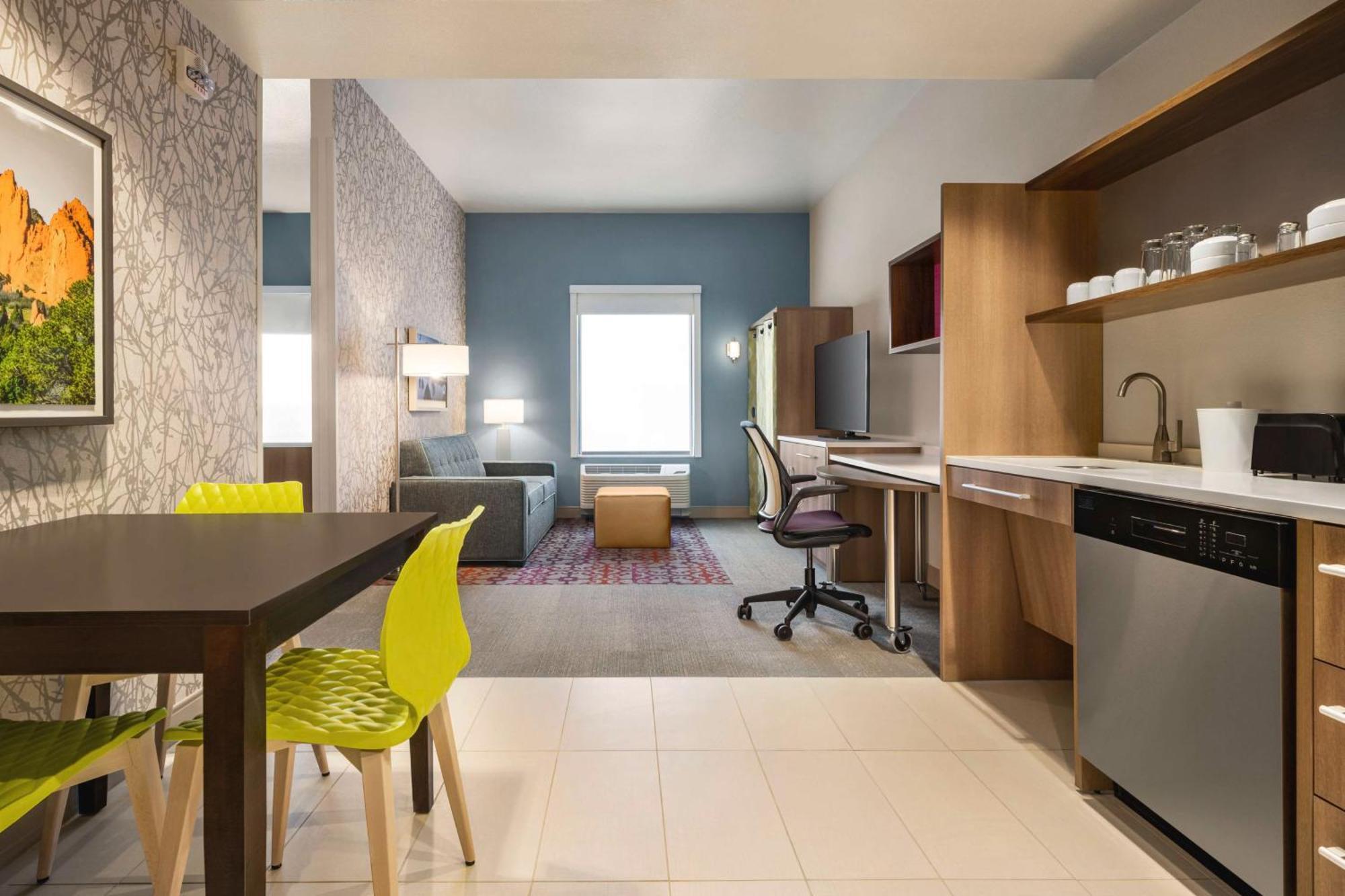 Studio Suite Two Queen Beds Hearing Accessible