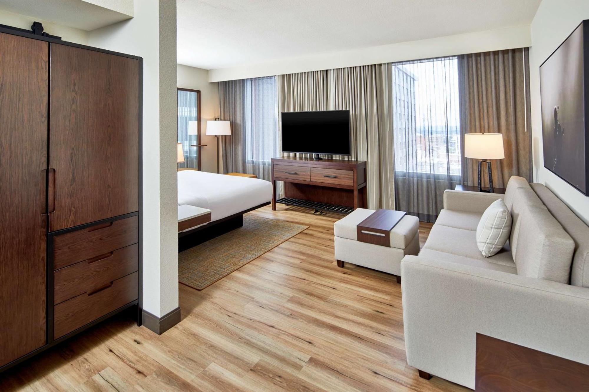 King Studio Suite
