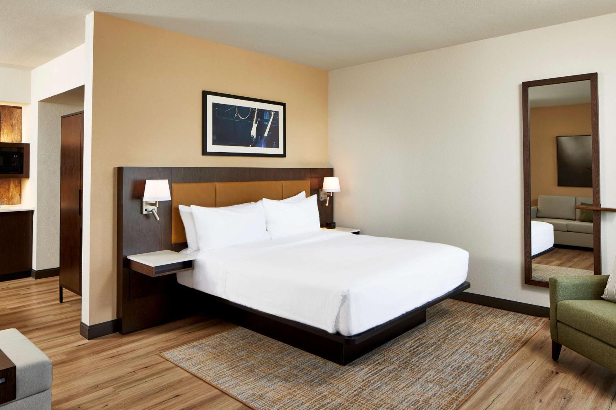 King Studio Suite