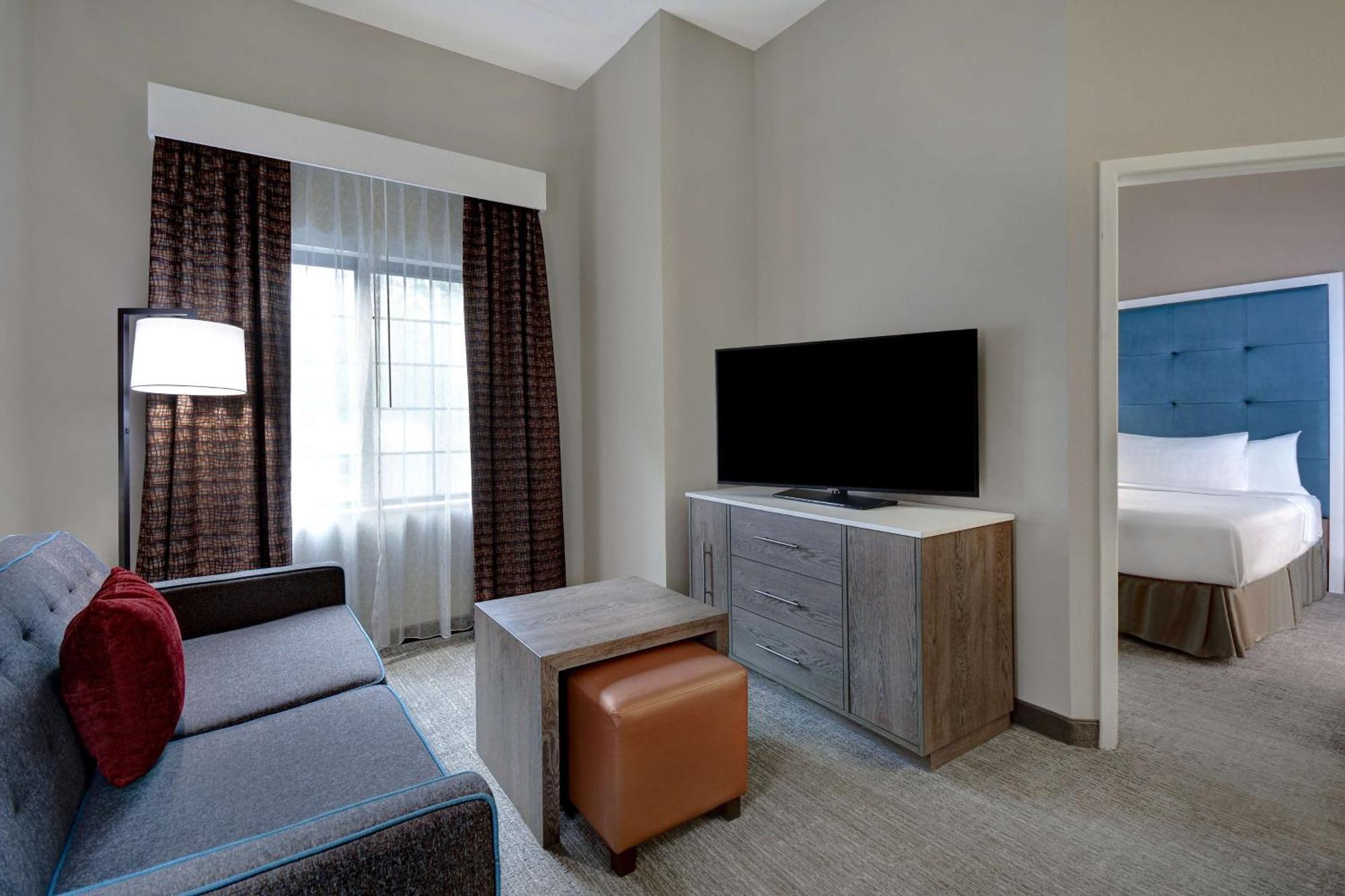 One-Bedroom King Suite Non-Smoking