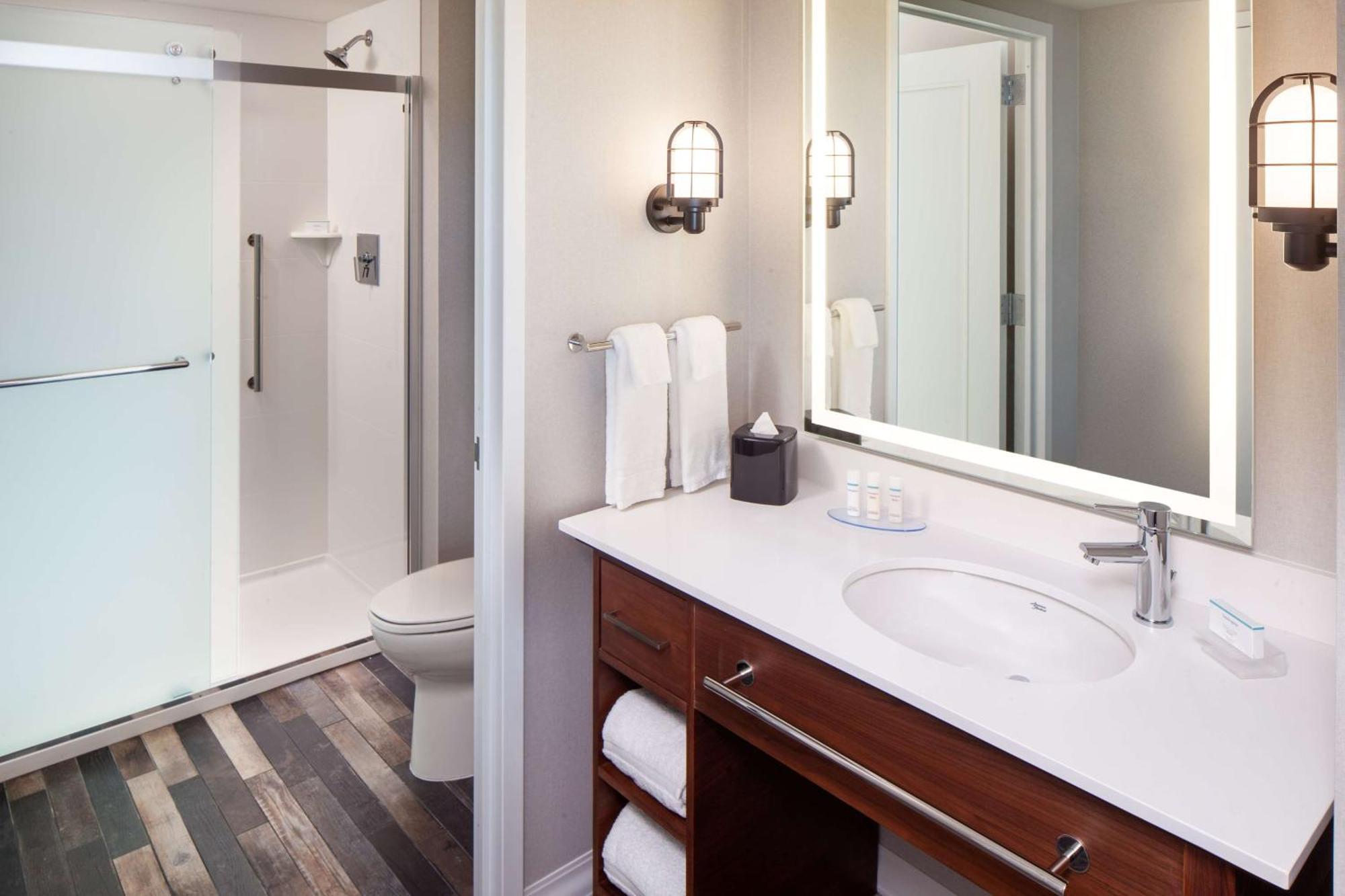 King Studio Suite