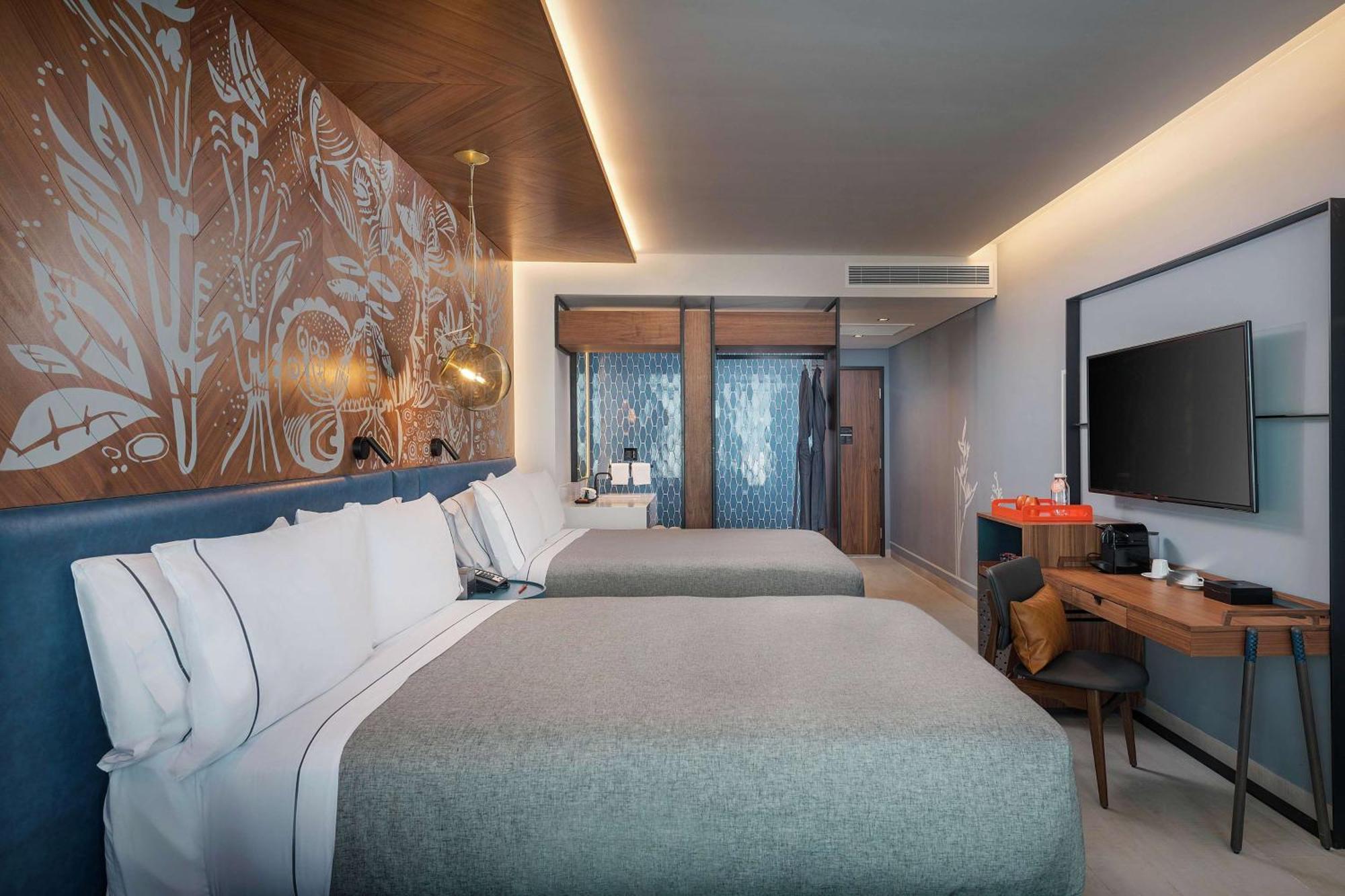 Premium Queen Room Two Queen Beds Sunset Bay View,1606620278:JPEG