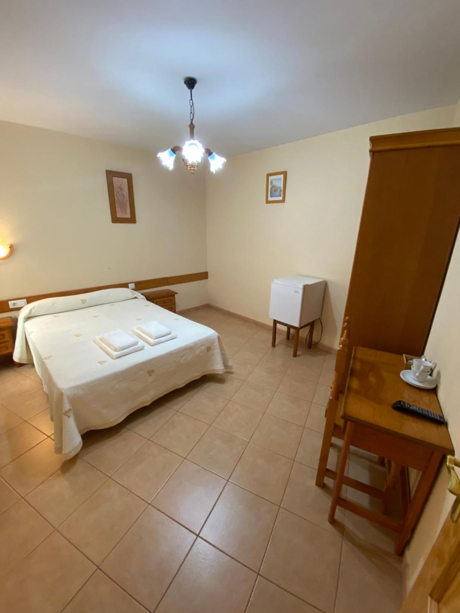Double Room Private Bathroom