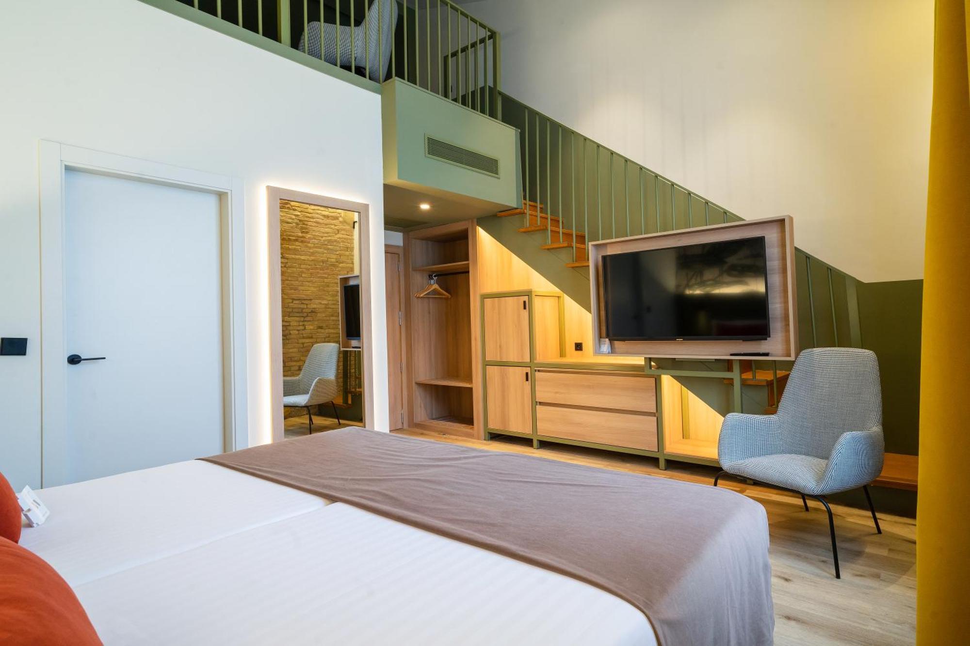 Duplex Room