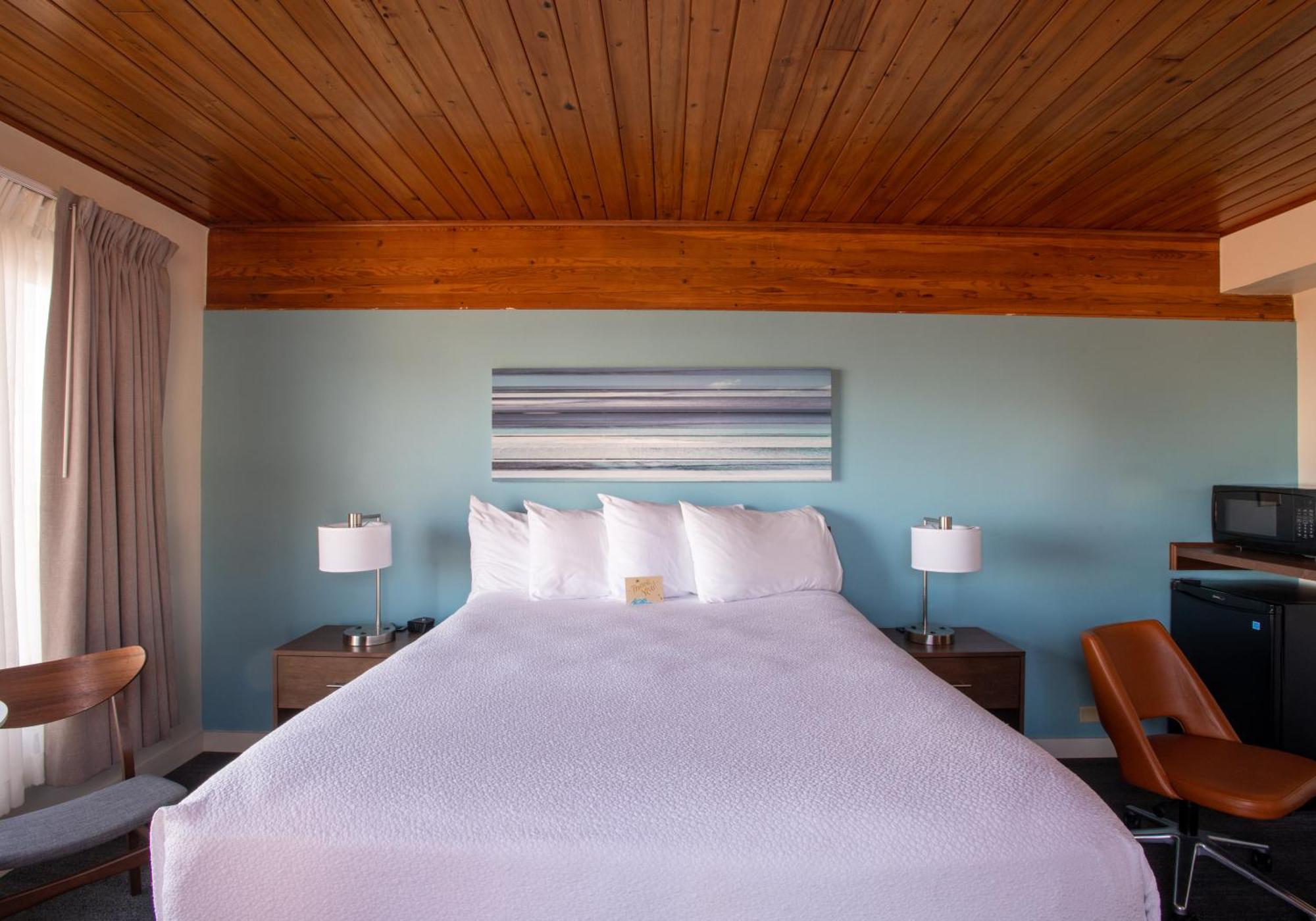 Ocean Front Junior Suite – Corner Room,1072844368:JPEG