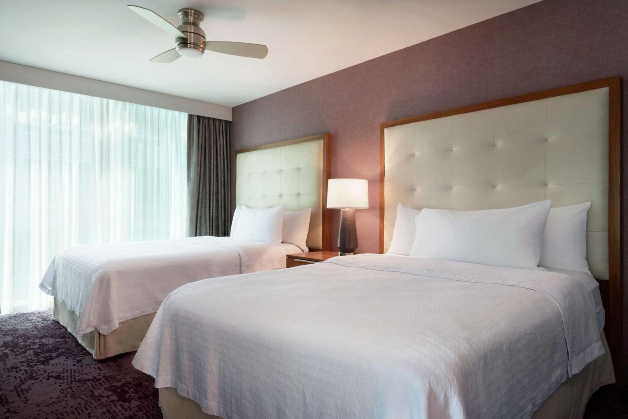 One-Bedroom Queen Suite Two Queen Beds Non-Smoking