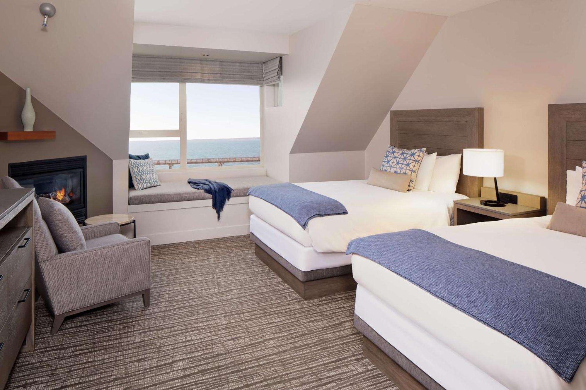 Deluxe Double Room Two Double Beds Bay View