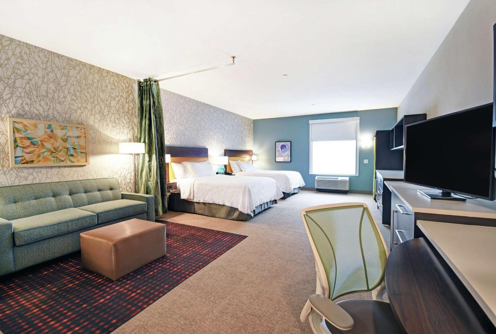 Queen Studio Two Queen Beds Mobility Hearing Access or Non-Smoking,1557368827:JPEG