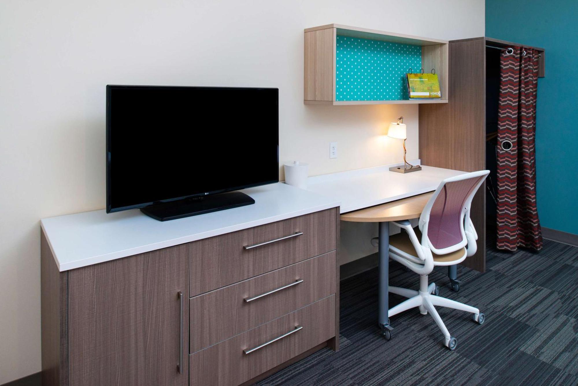 King Studio Suite Mobility Access or Non-Smoking