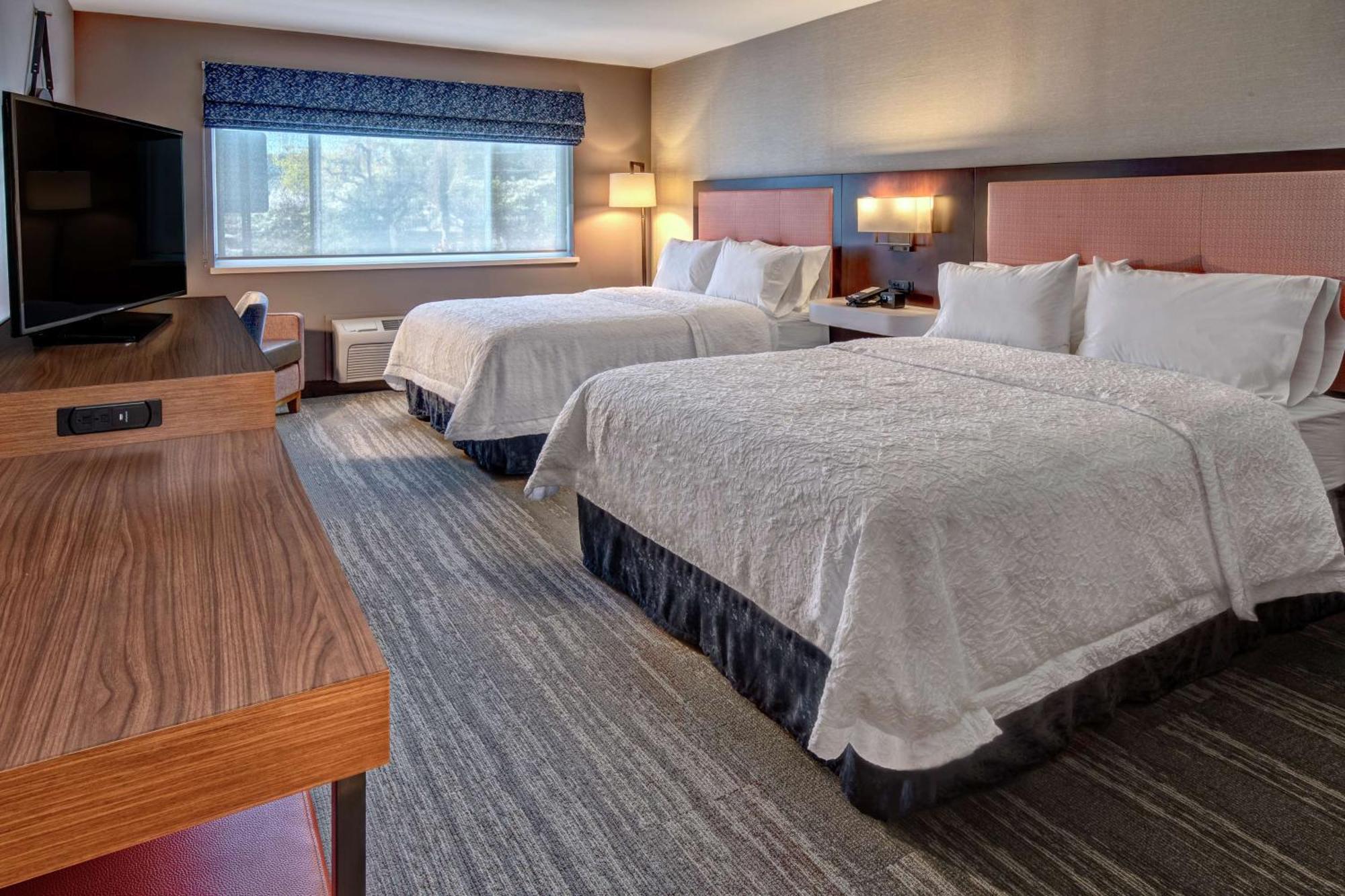 Queen Room Two Queen Beds Mobility Hearing Access or Non-Smoking