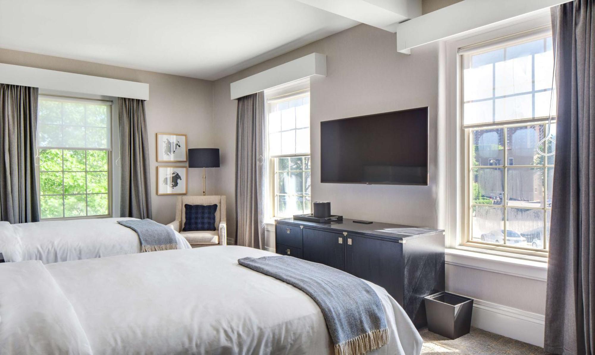 Queen Room with Two Queen Beds and Spa Shower