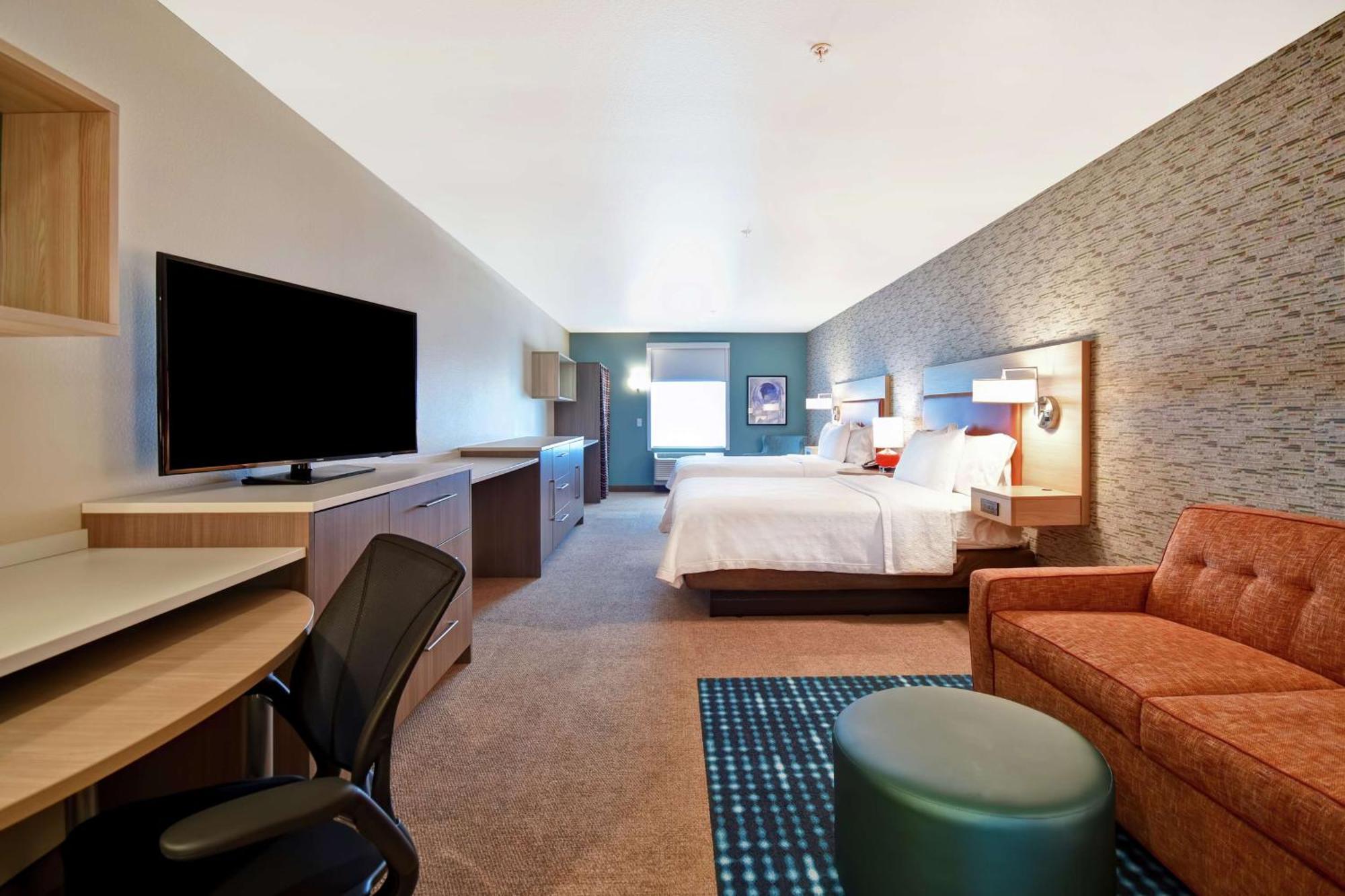 Queen Studio Two Queen Beds Non-Smoking