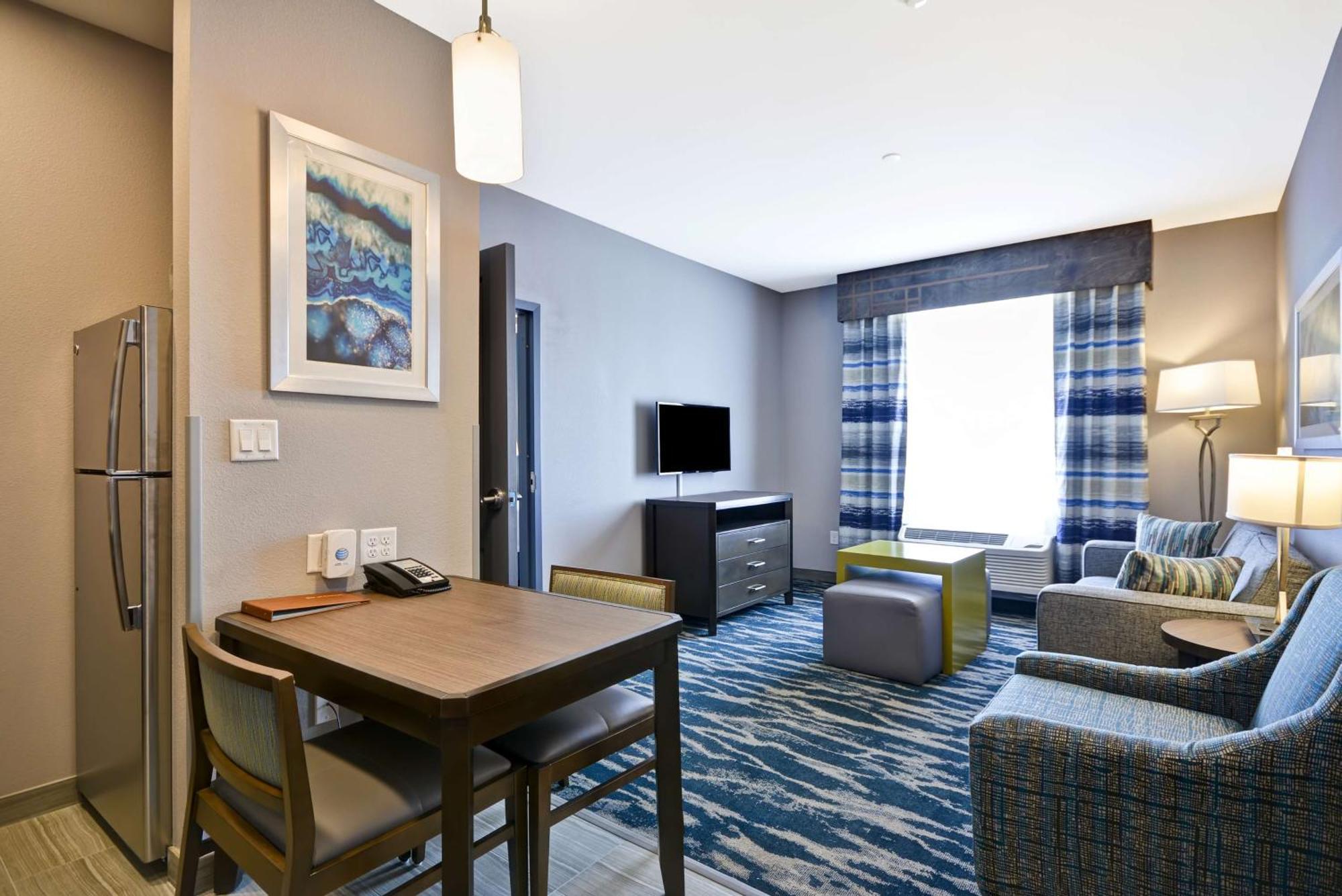 One-Bedroom King Suite Non-Smoking