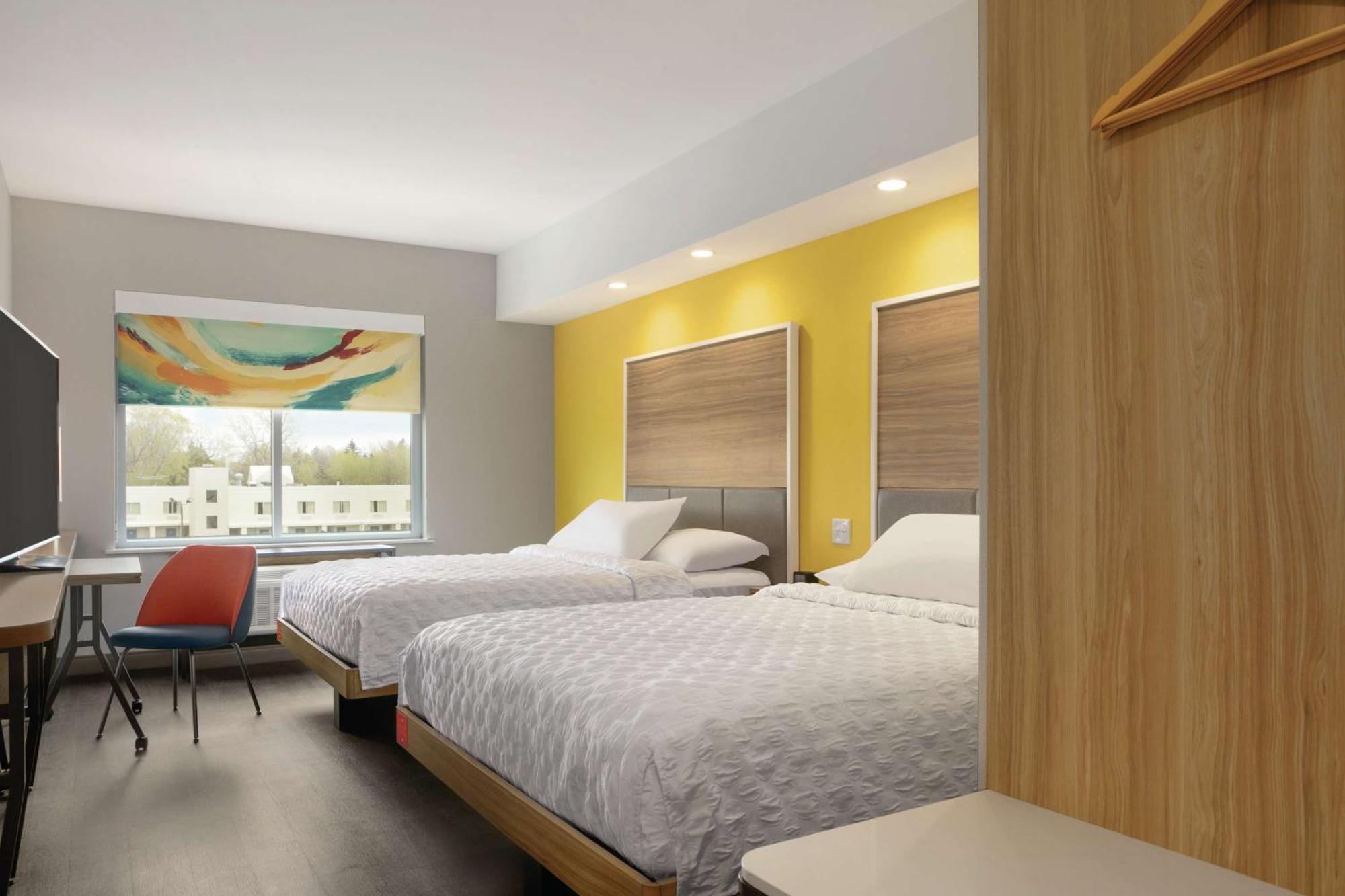 Queen Room Two Queen Beds