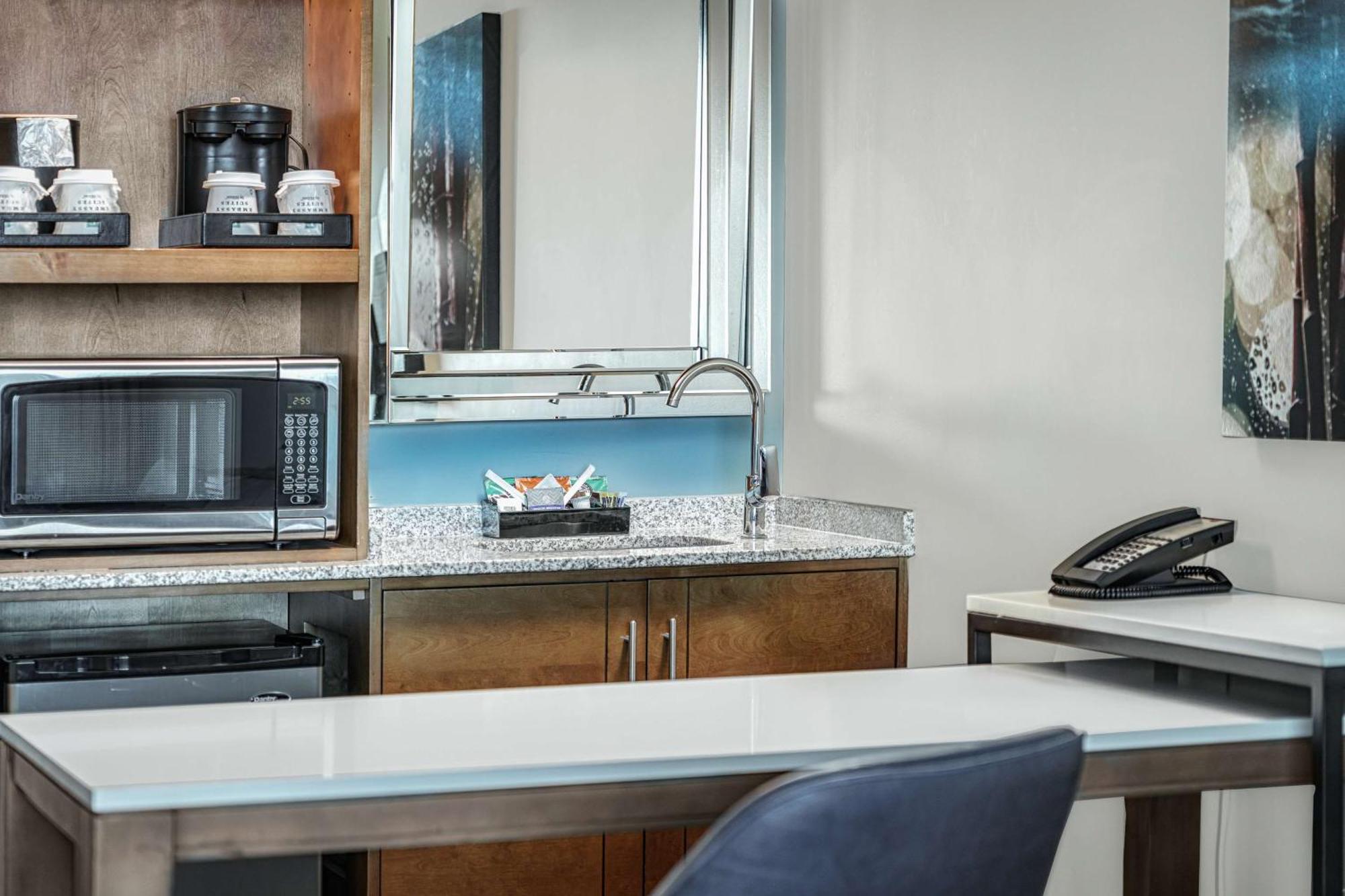 King Studio Suite