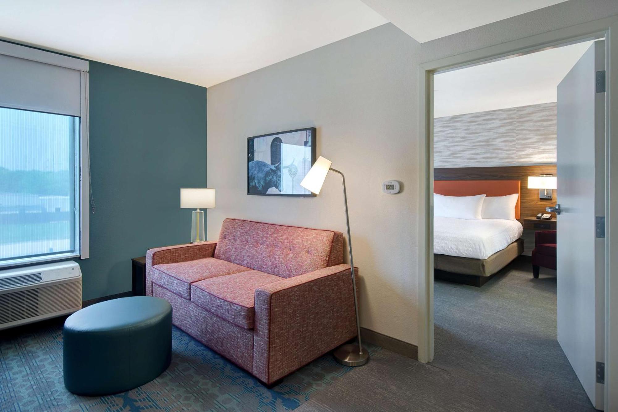 King Suite Hearing Access or Non-Smoking