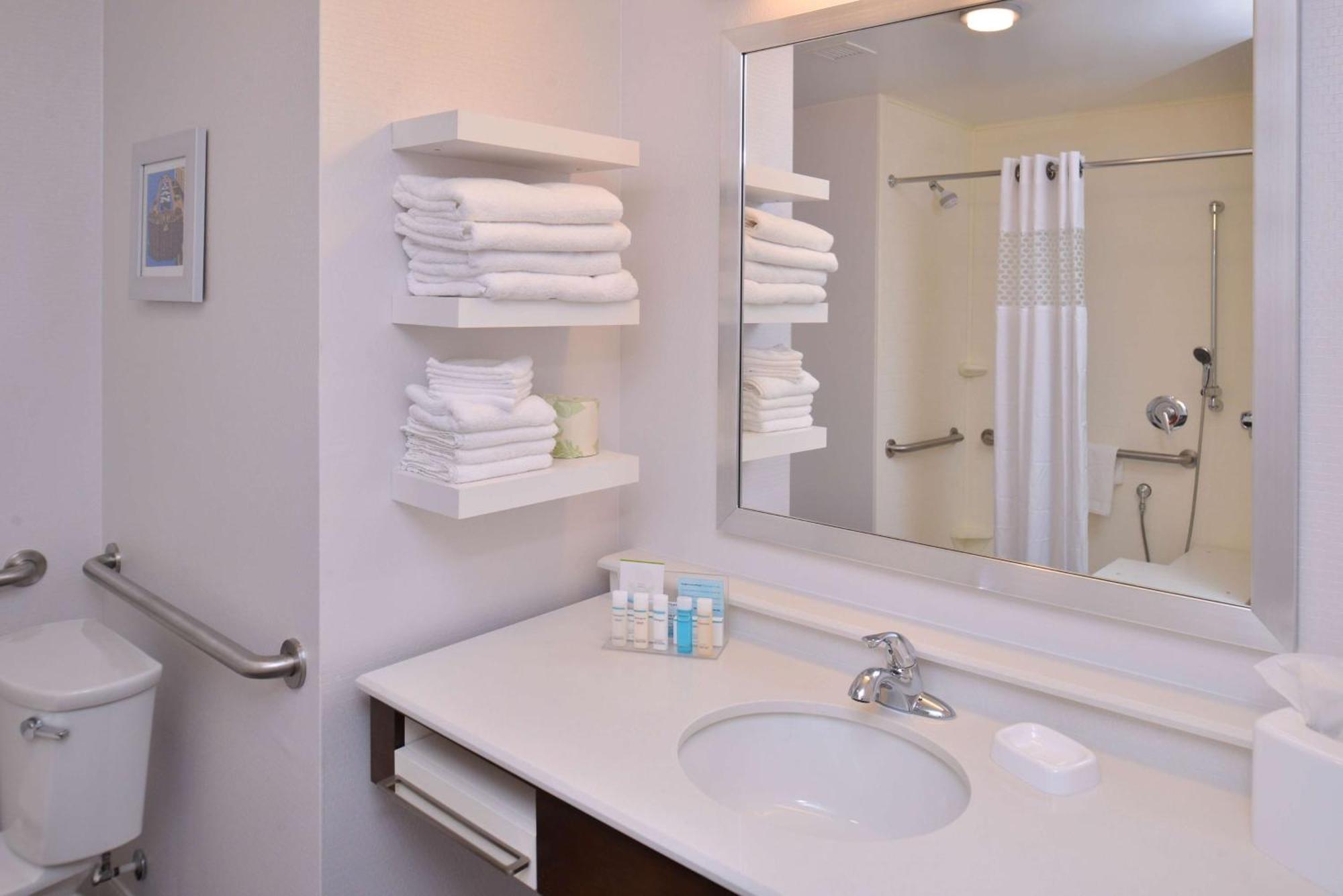 Queen Room Two Queen Beds Mobility Access or Non-Smoking
