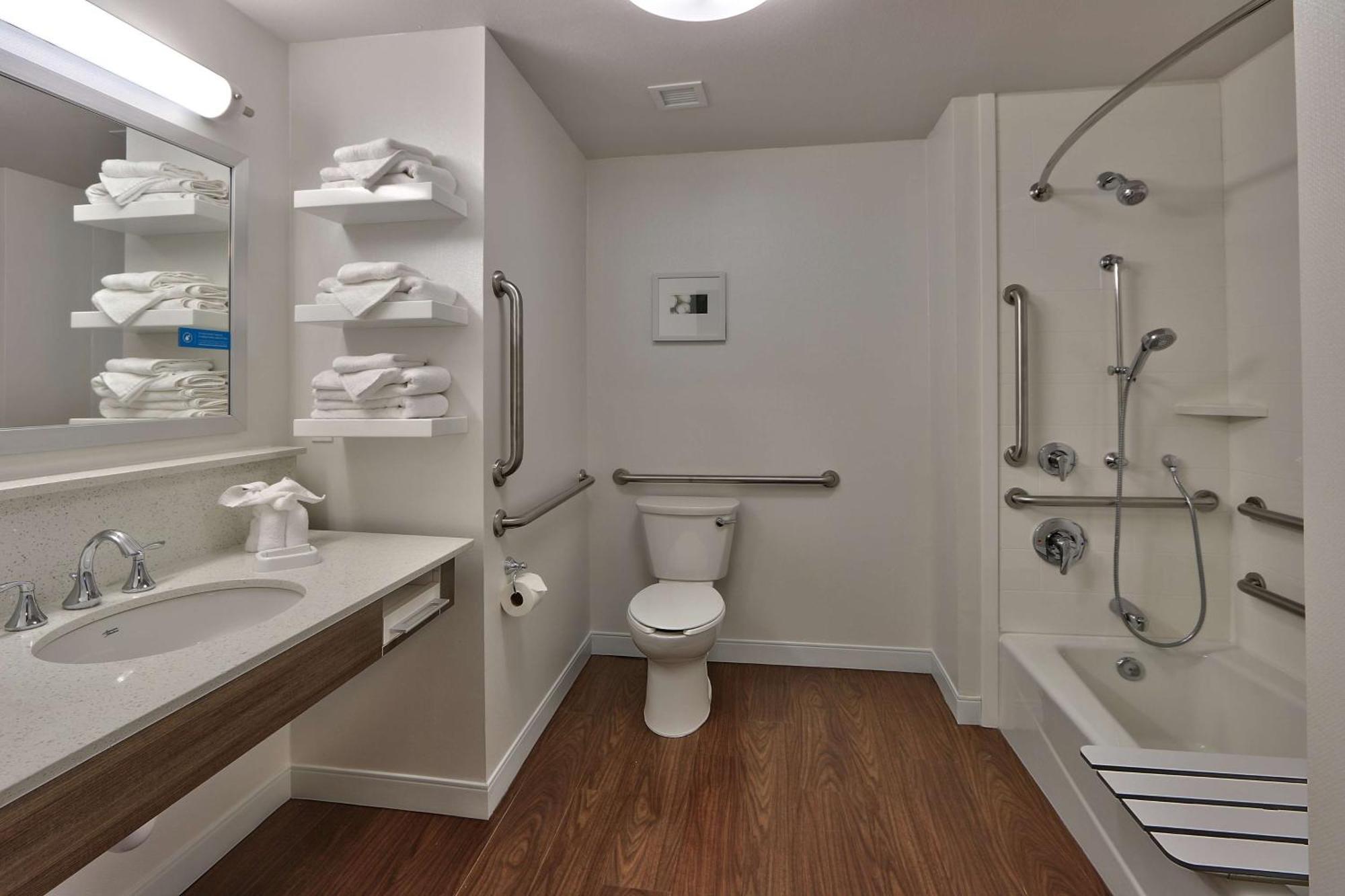 Queen Room Two Queen Beds Mobility Hearing Access or Non-Smoking