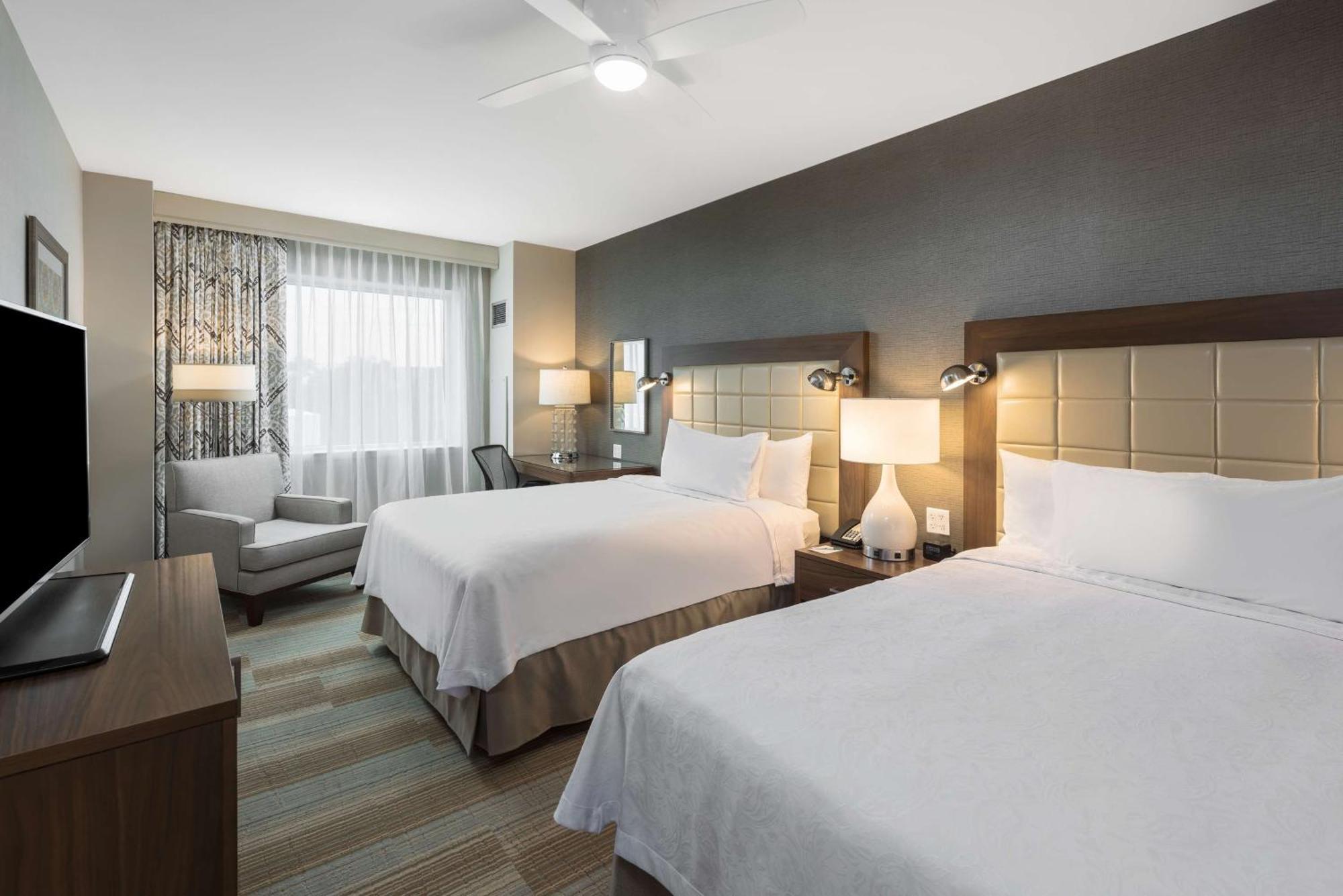 One-Bedroom Queen Suite Two Queen Beds Non-Smoking