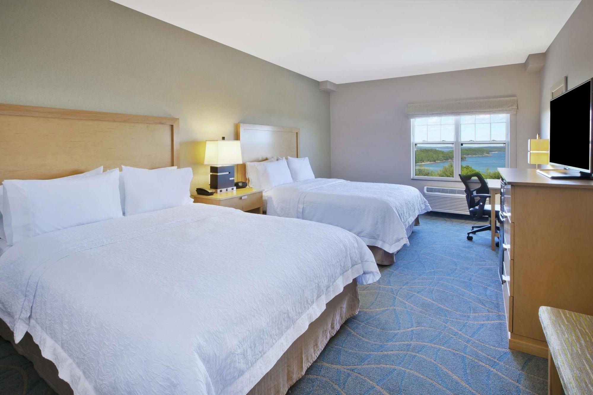 Queen Room Two Queen Beds Disability Access or Non-Smoking Ocean View,1557426256:JPEG