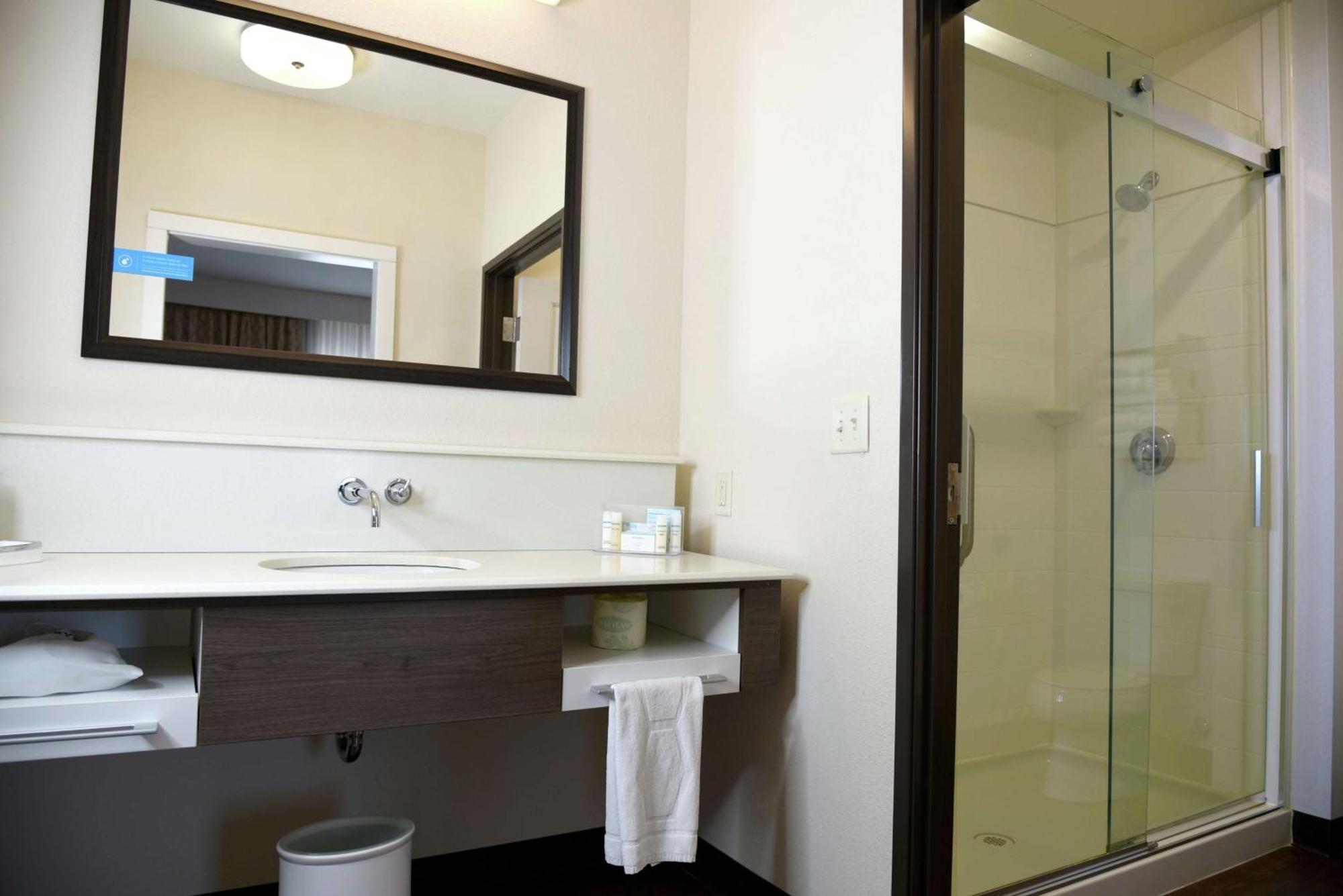 Queen Studio Suite Two Queen Beds Non-Smoking