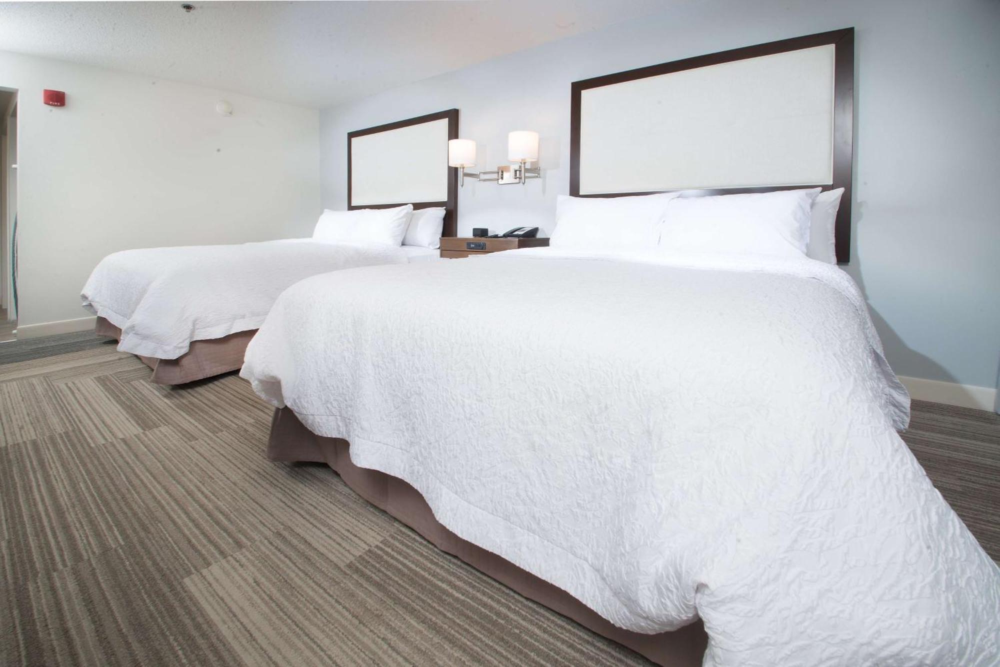 Room with Two Queen Beds - Non-Smoking