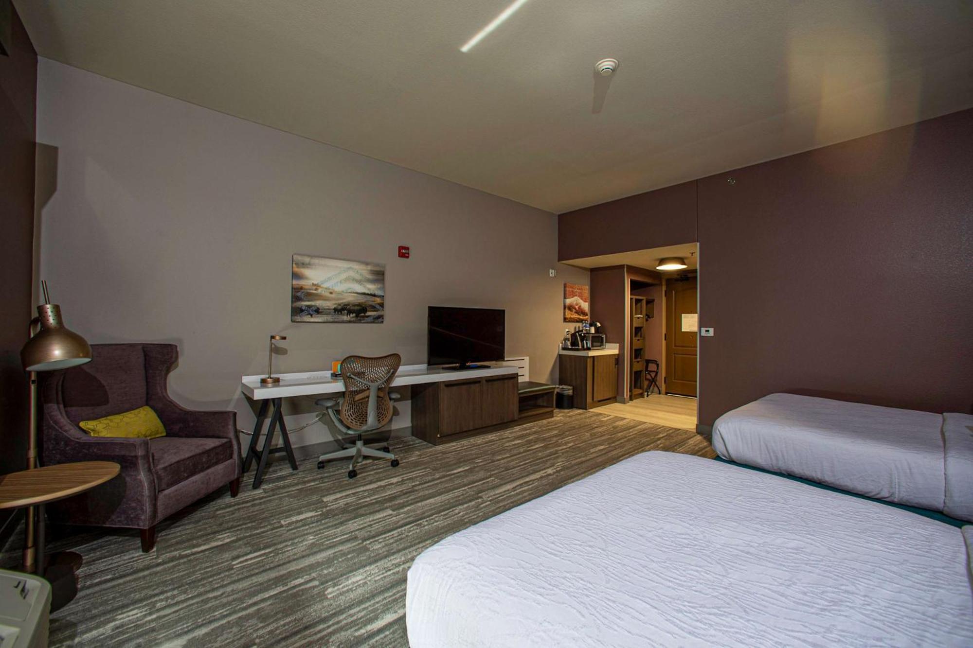 Queen Room Two Queen Beds Accessible Tub Mobility Access