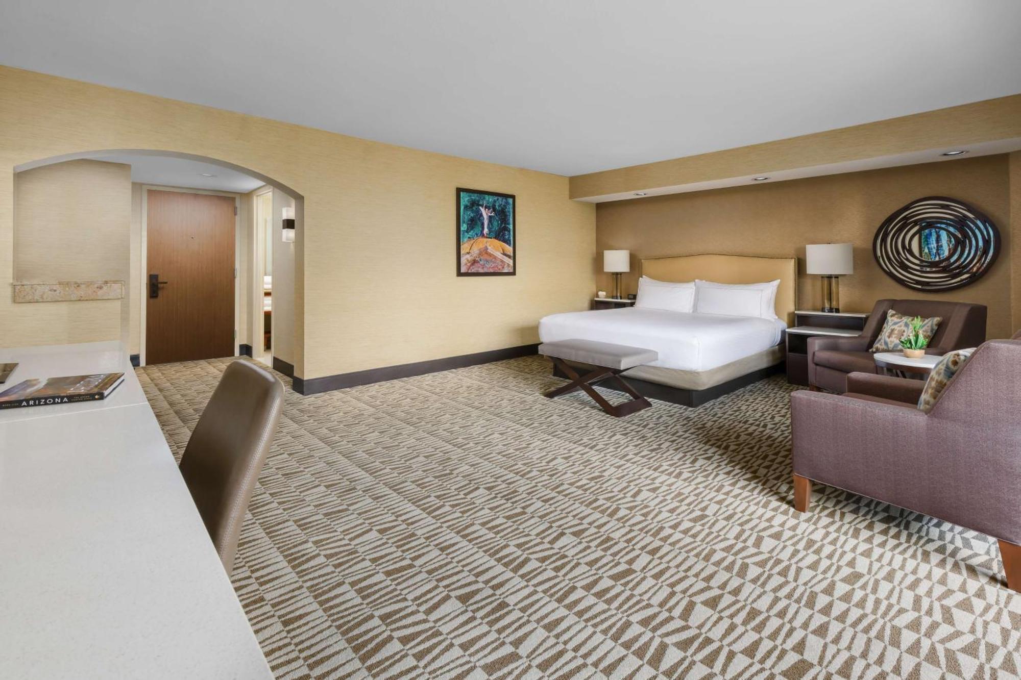 Junior King Suite,1557450754:JPEG