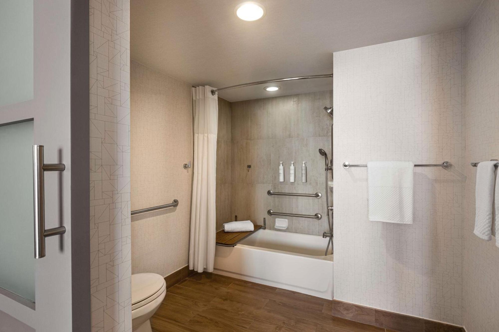 Suite, 1 King Bed, Accessible Bathtub,1707768423:JPEG