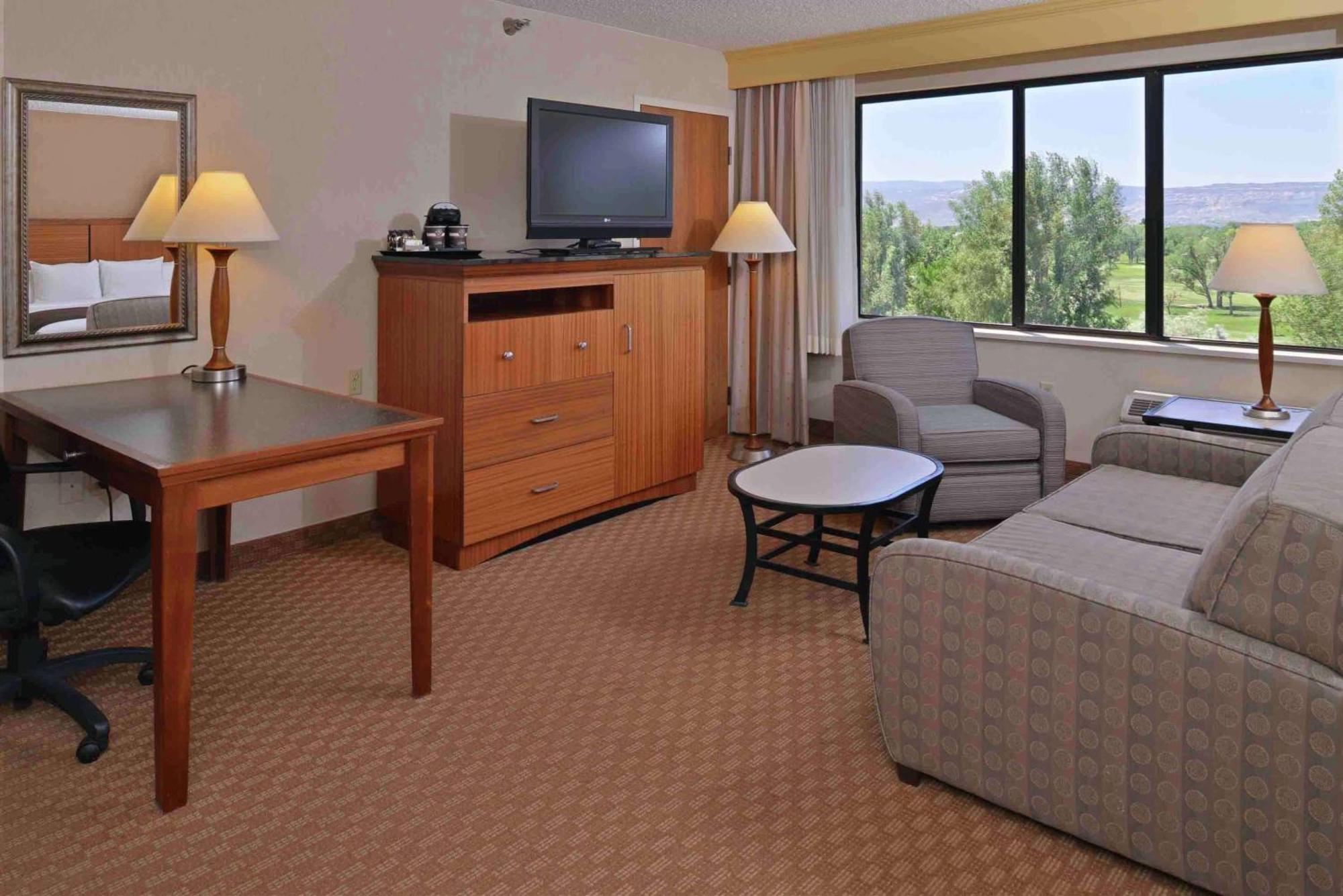 Junior Suite,1557471532:JPEG