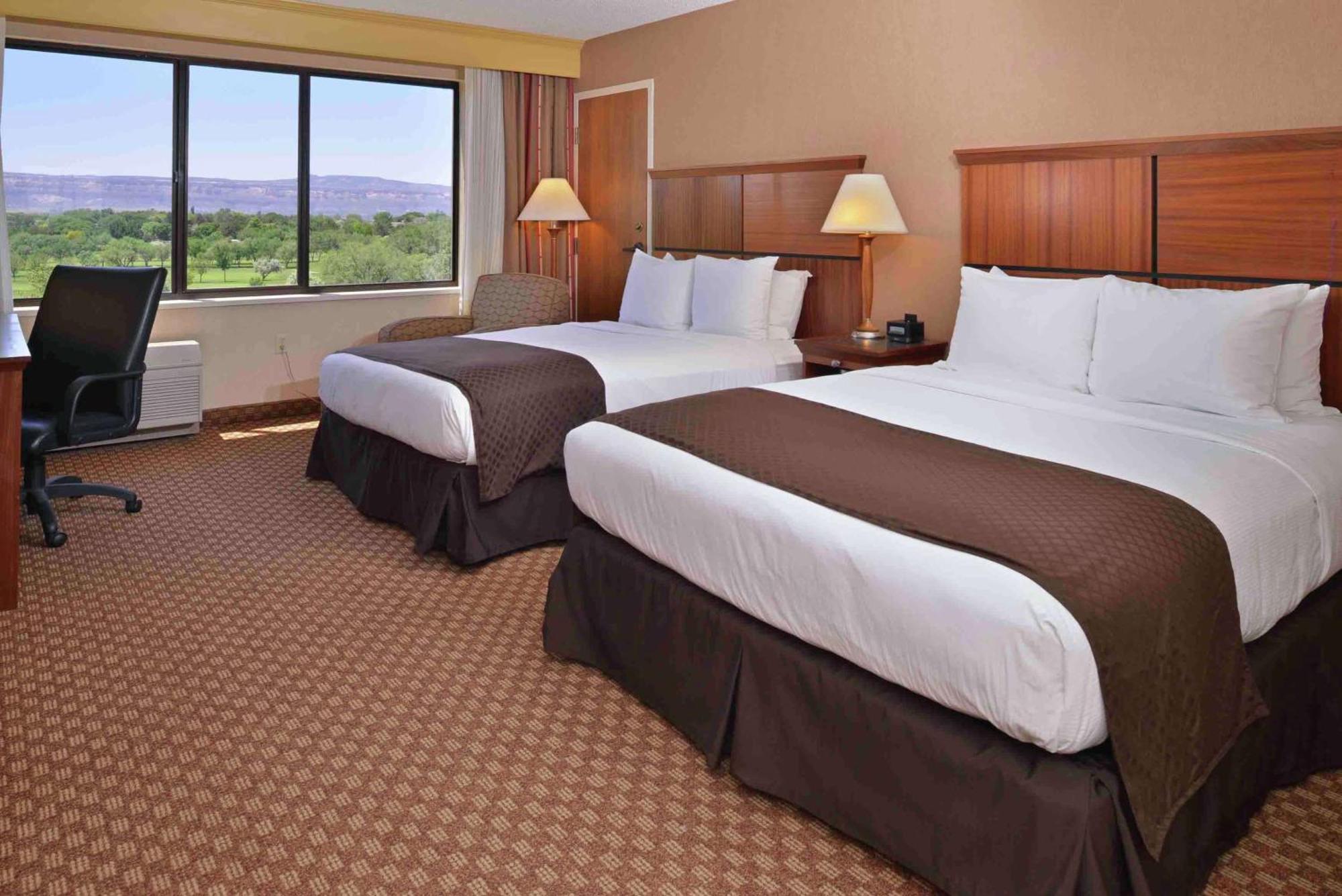 Double Room Accessible w or Tub,1557471673:JPEG