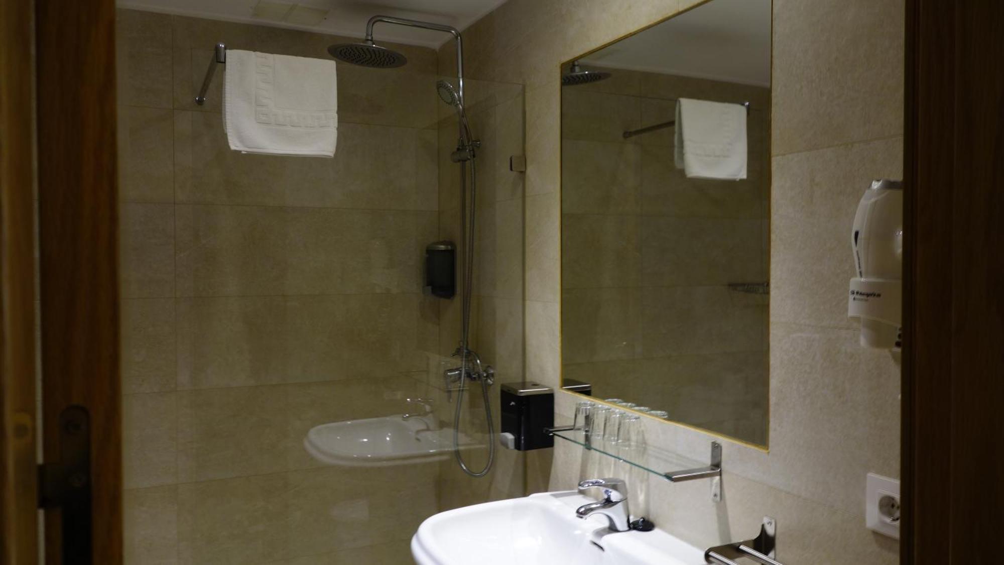 Classic Quadruple Room
