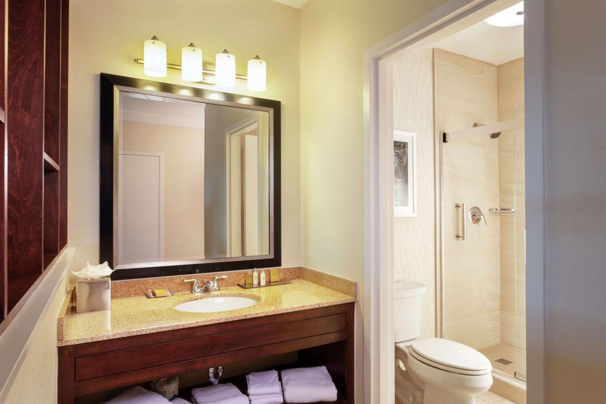 Queen Room Two Queen Beds