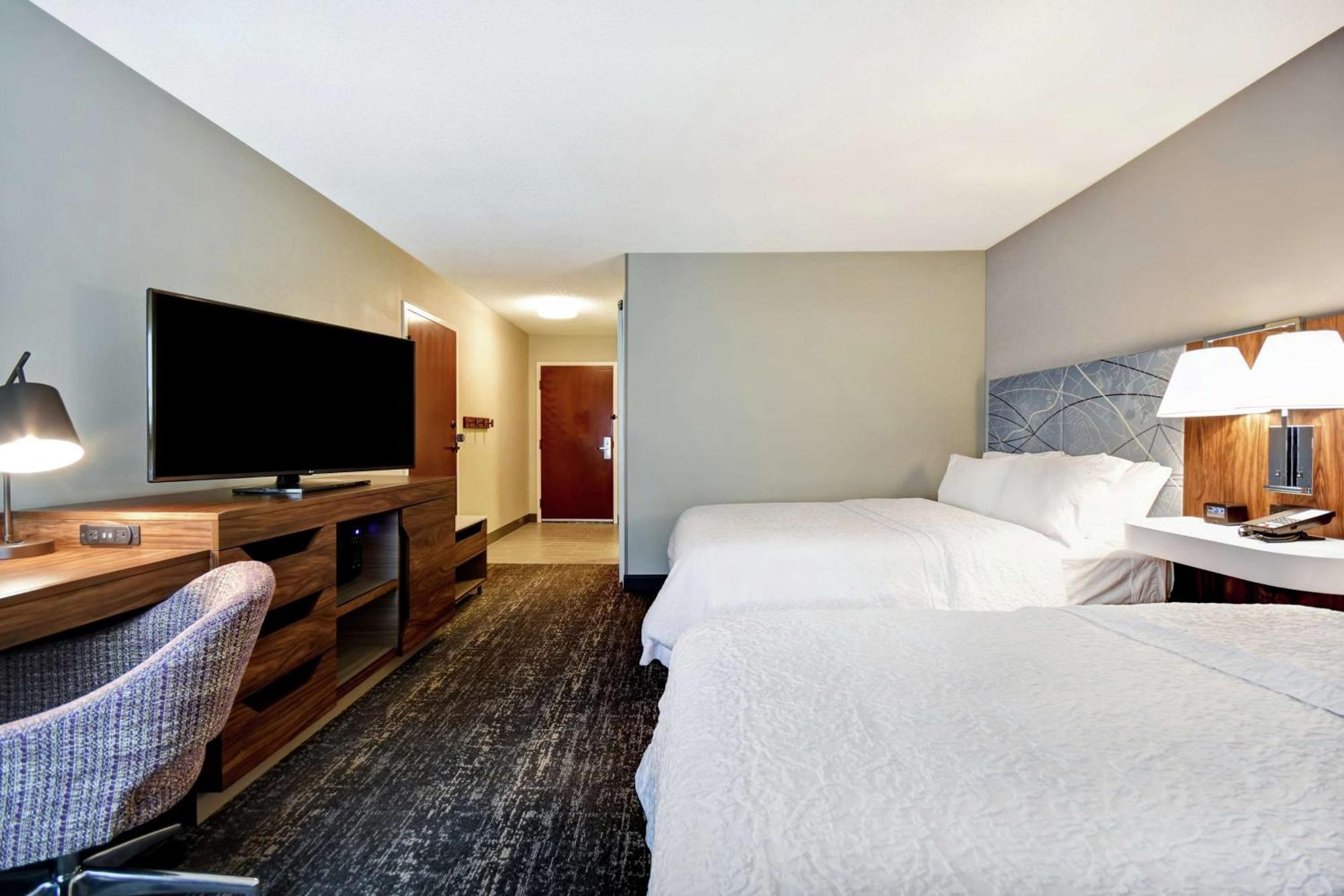 Queen Room with Two Queen Beds and Bath Tub - Mobility Accessible