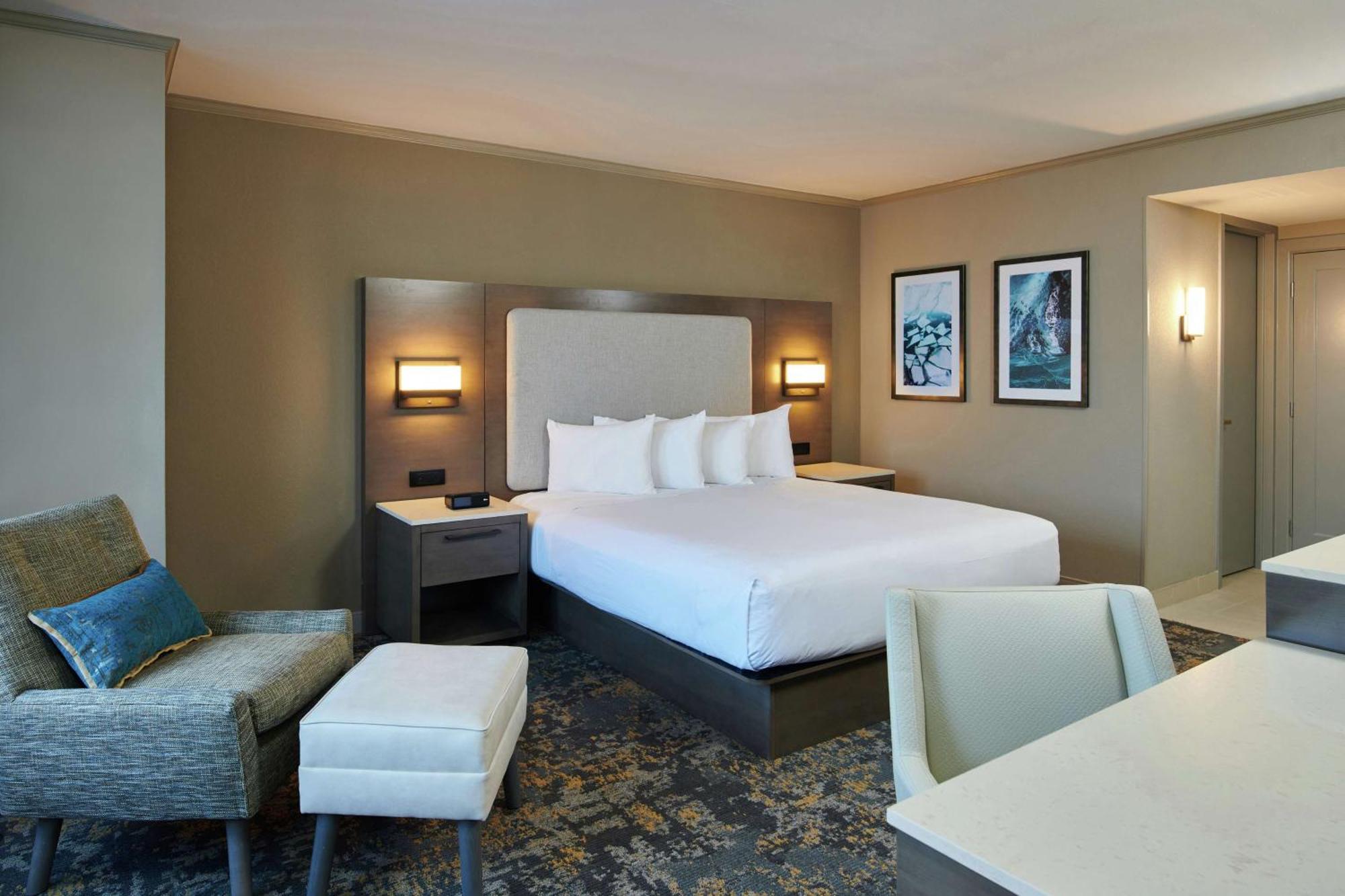 Deluxe King Room,1557828262:JPEG