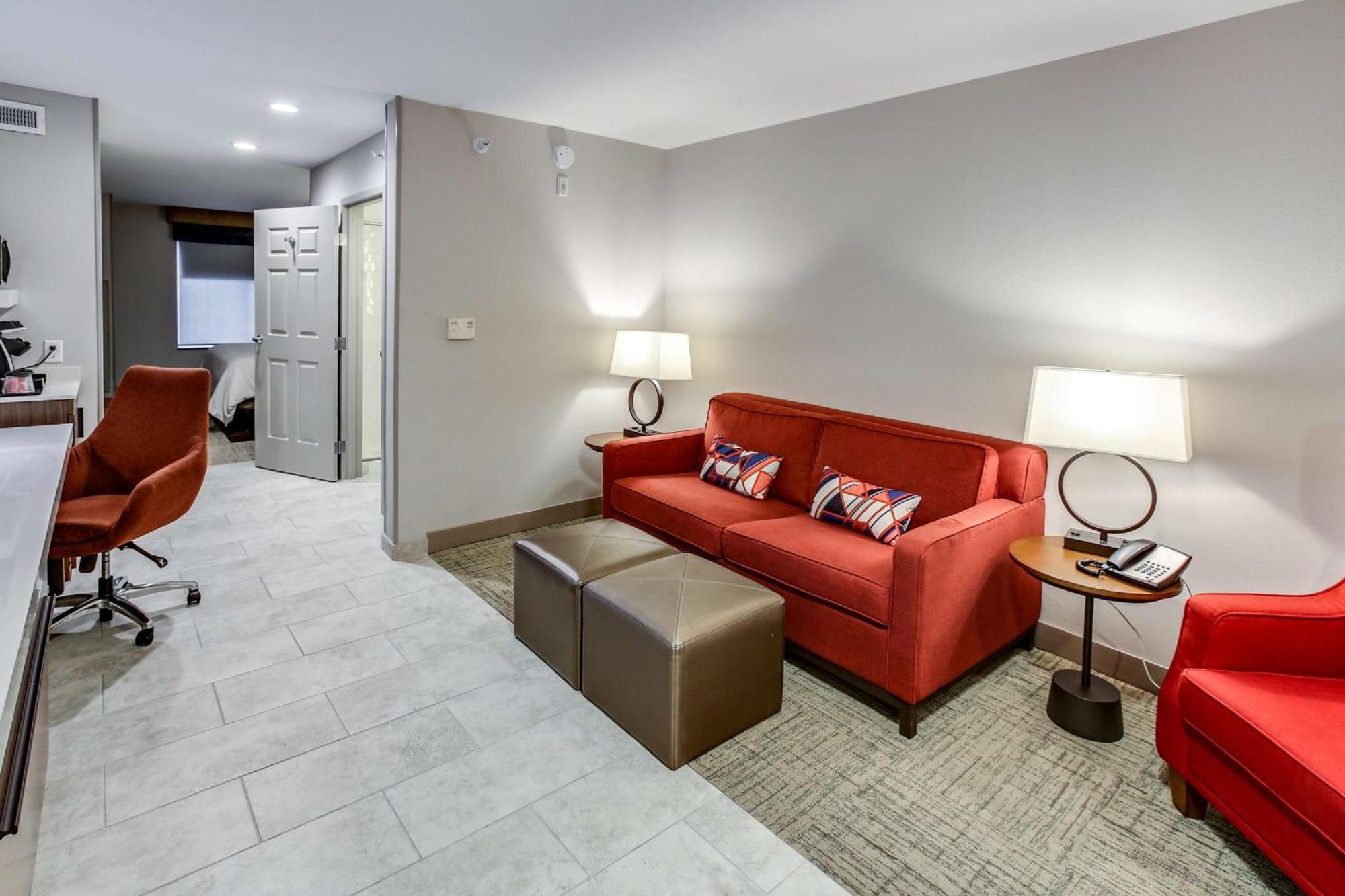One-Bedroom King Suite