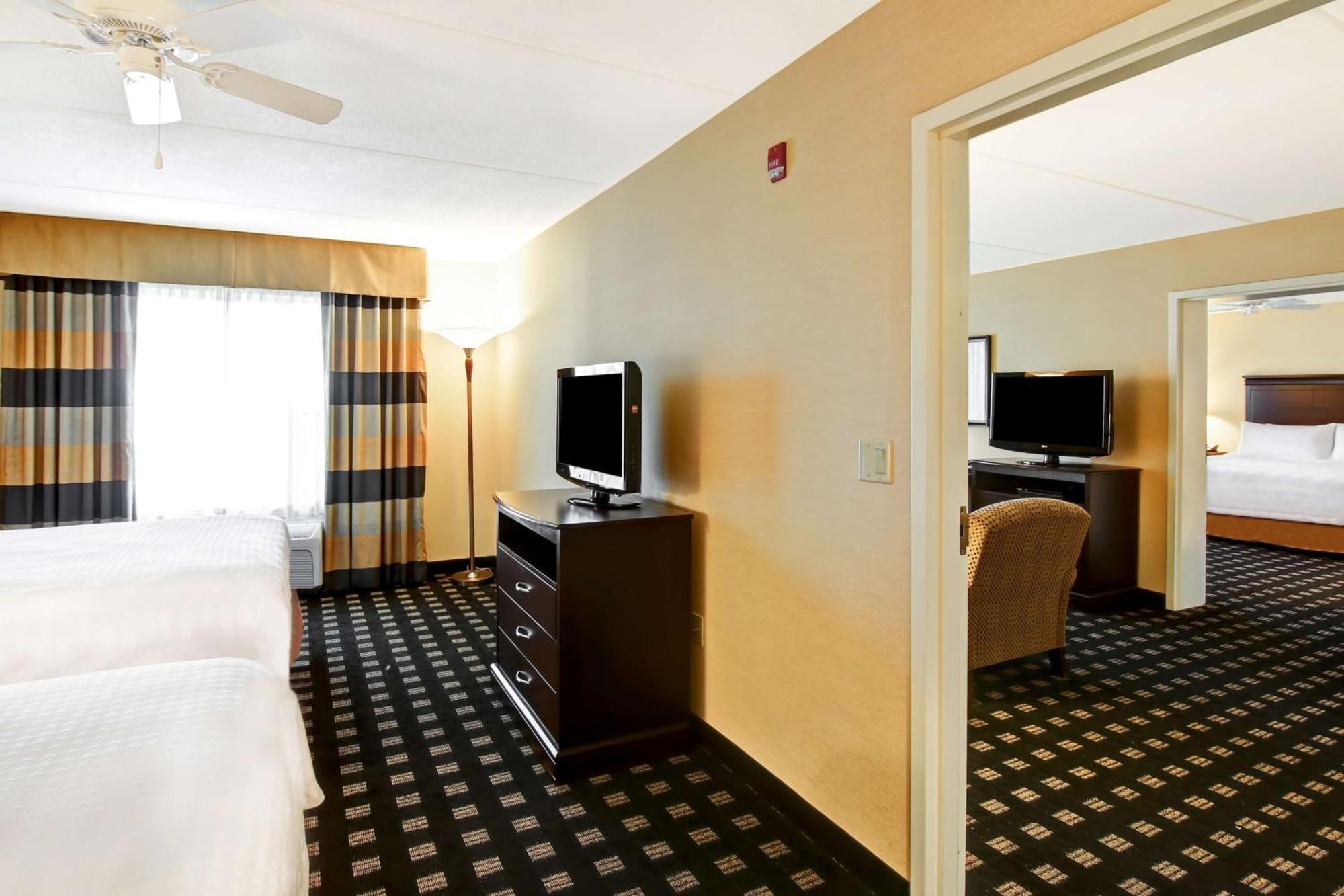 Two Bedroom Suite One King Two Queen Beds Non-Smoking