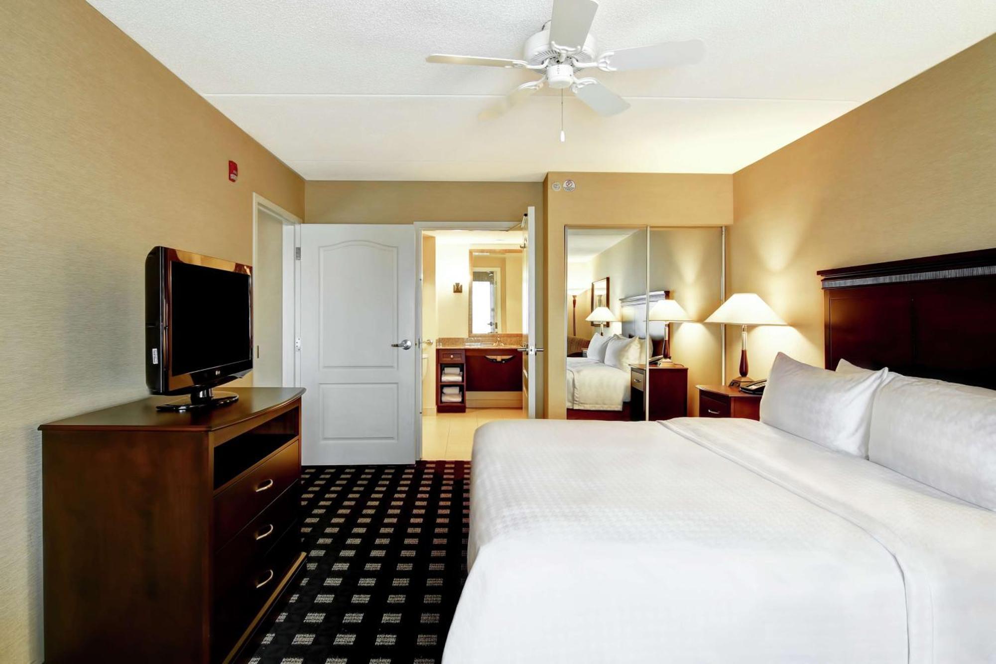 One-Bedroom King Suite Non-Smoking