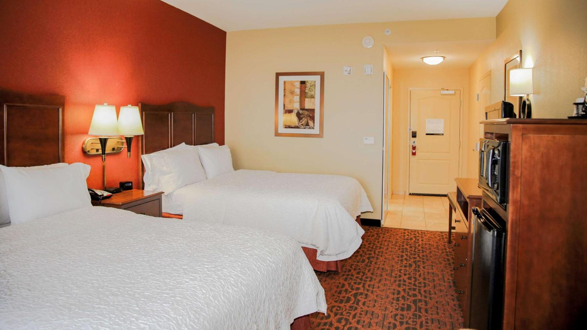 Queen Room Two Queen Beds Hearing Access or Non-Smoking